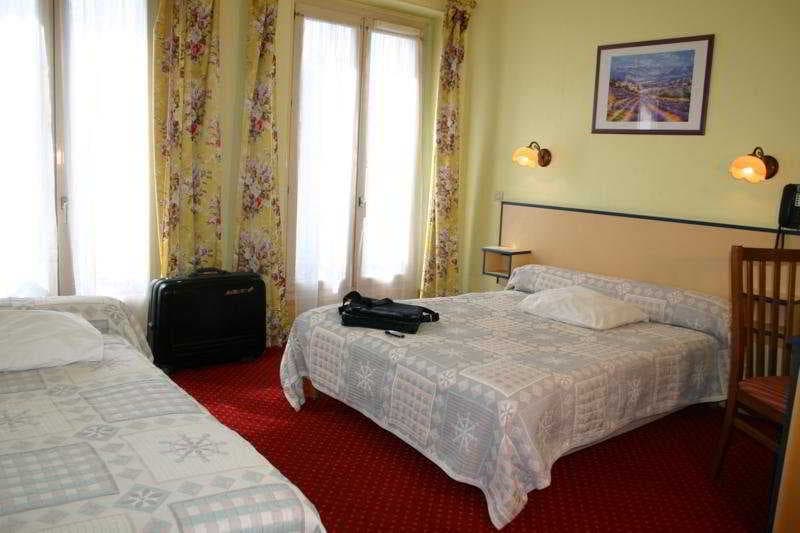 De L Exposition, Room