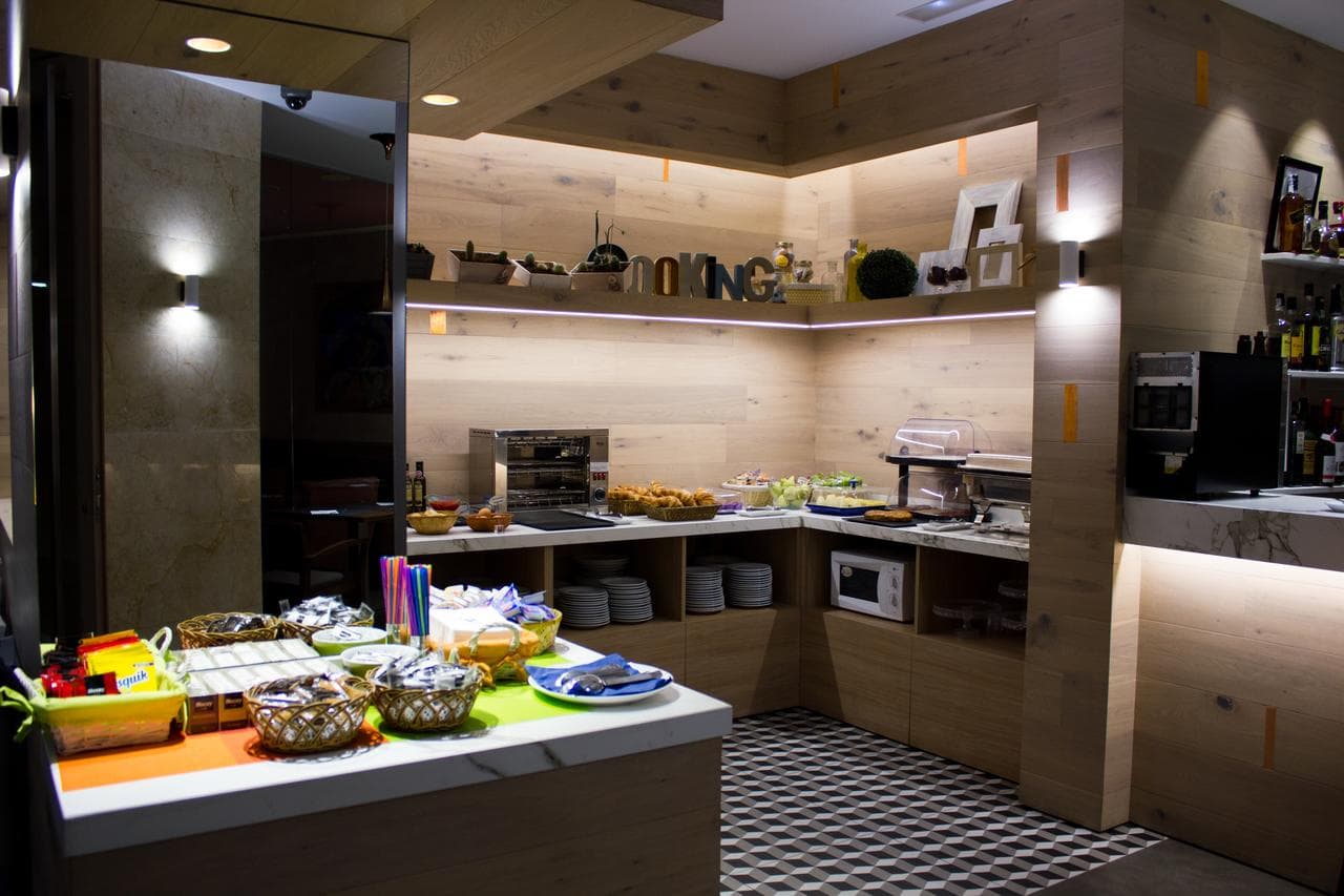 Gran Via, Restaurant