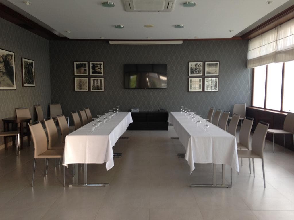 Las Rocas Playa Hotel, Conferences