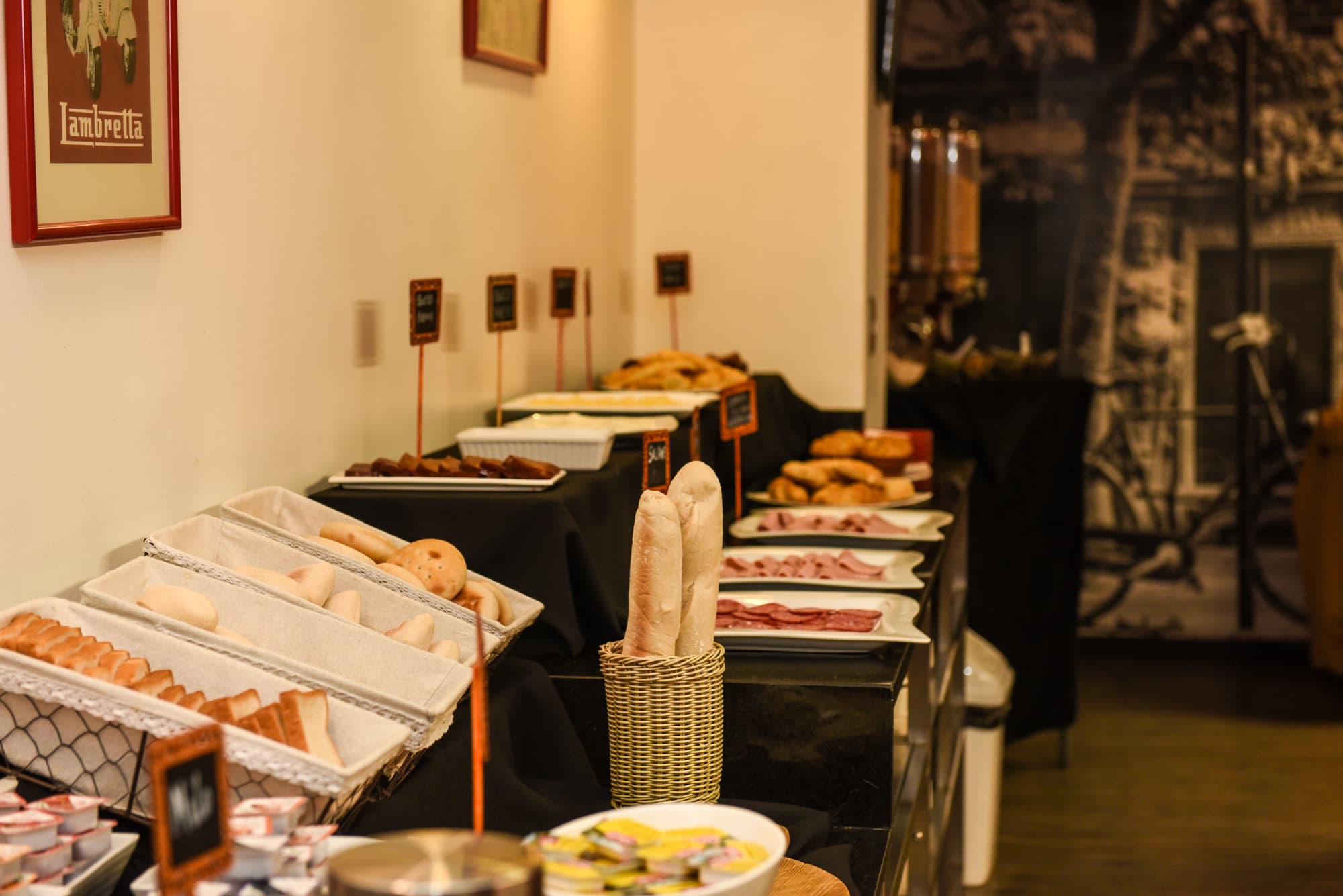 Tempo Rent Apart, Restaurant