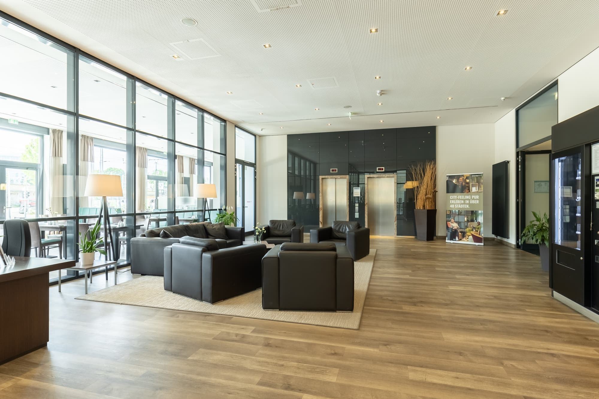 IntercityHotel Dresden, Lobby