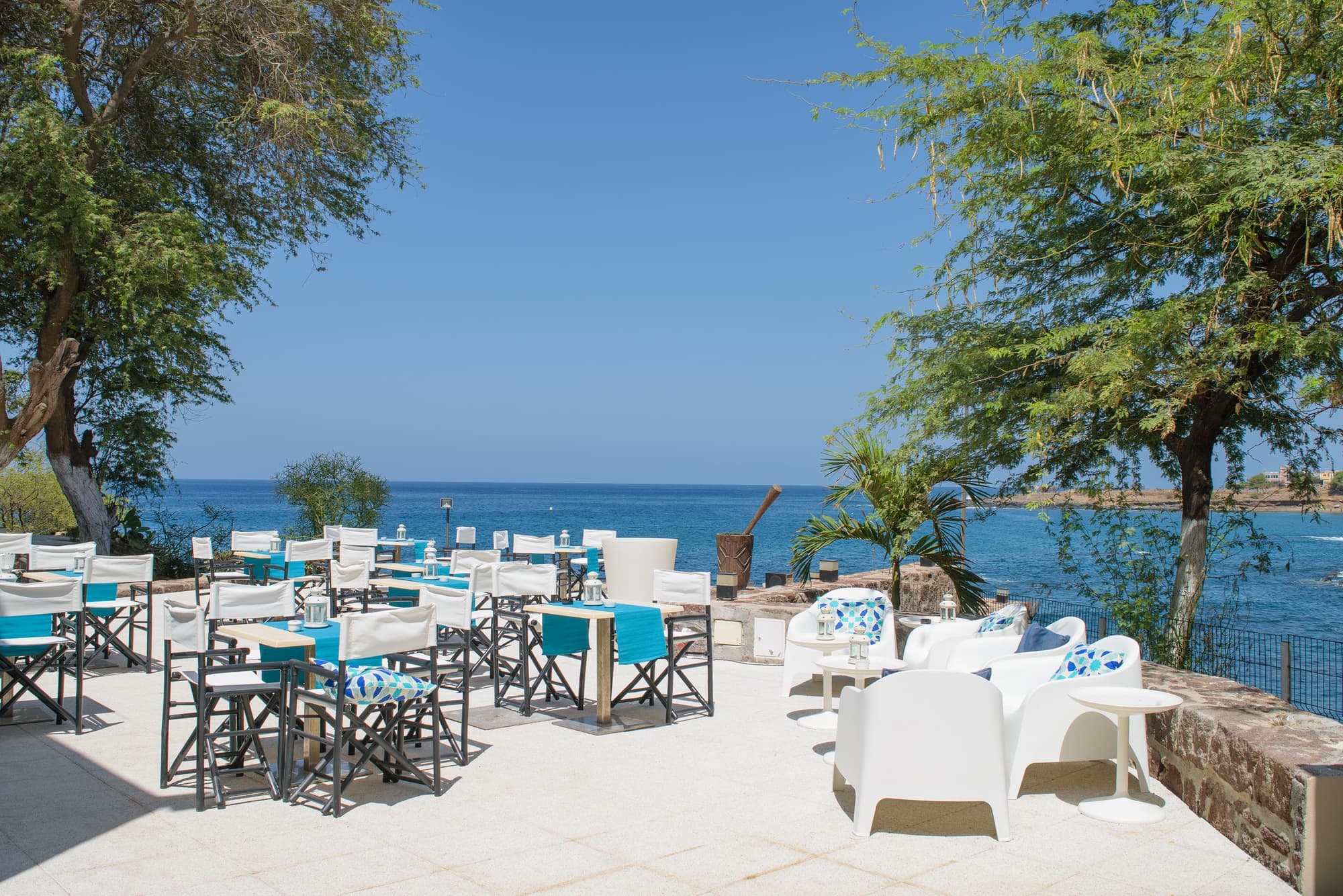 Oasis Atlantico Praiamar, Bar