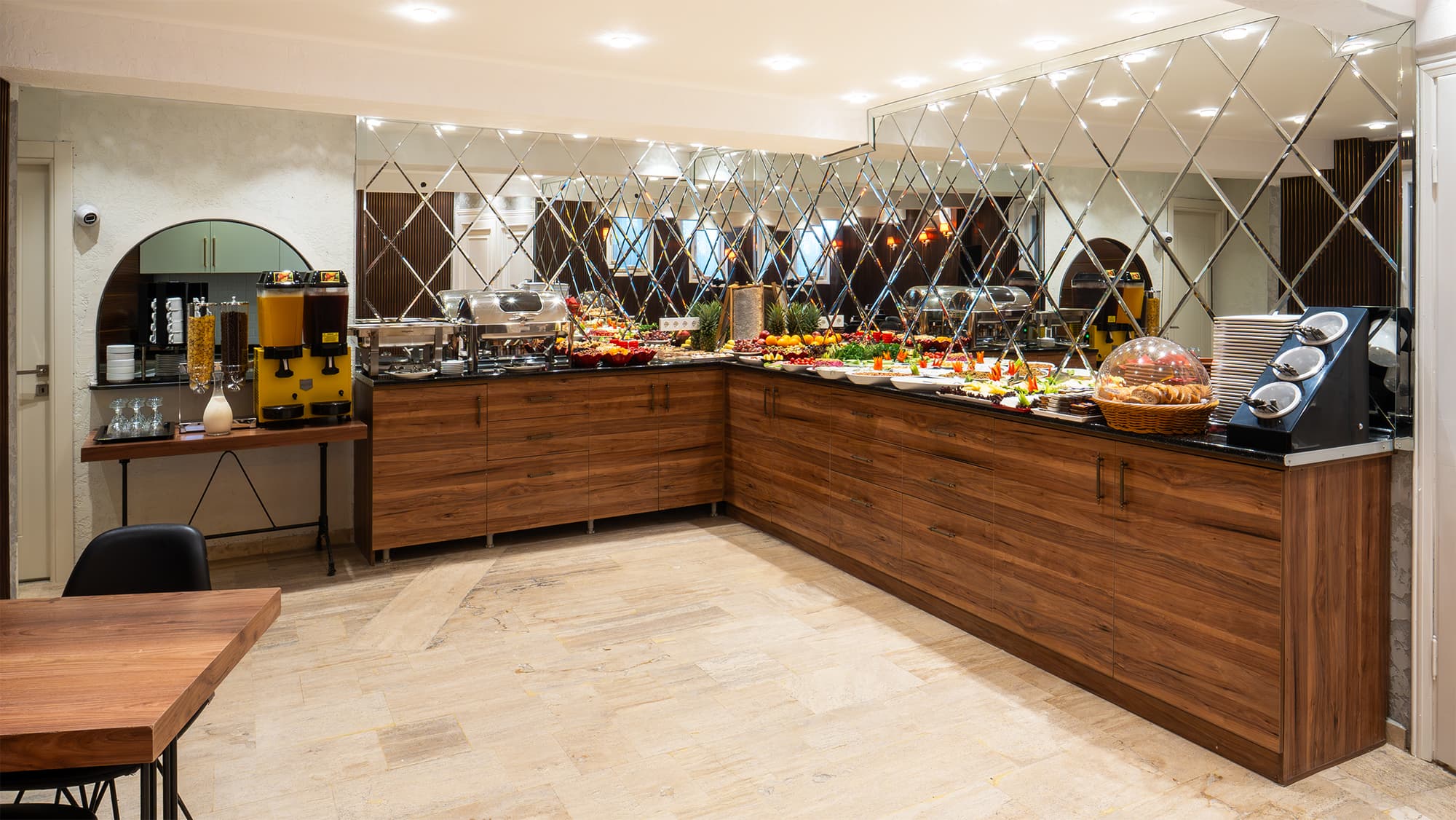 Ayasofya Hotel, Restaurant