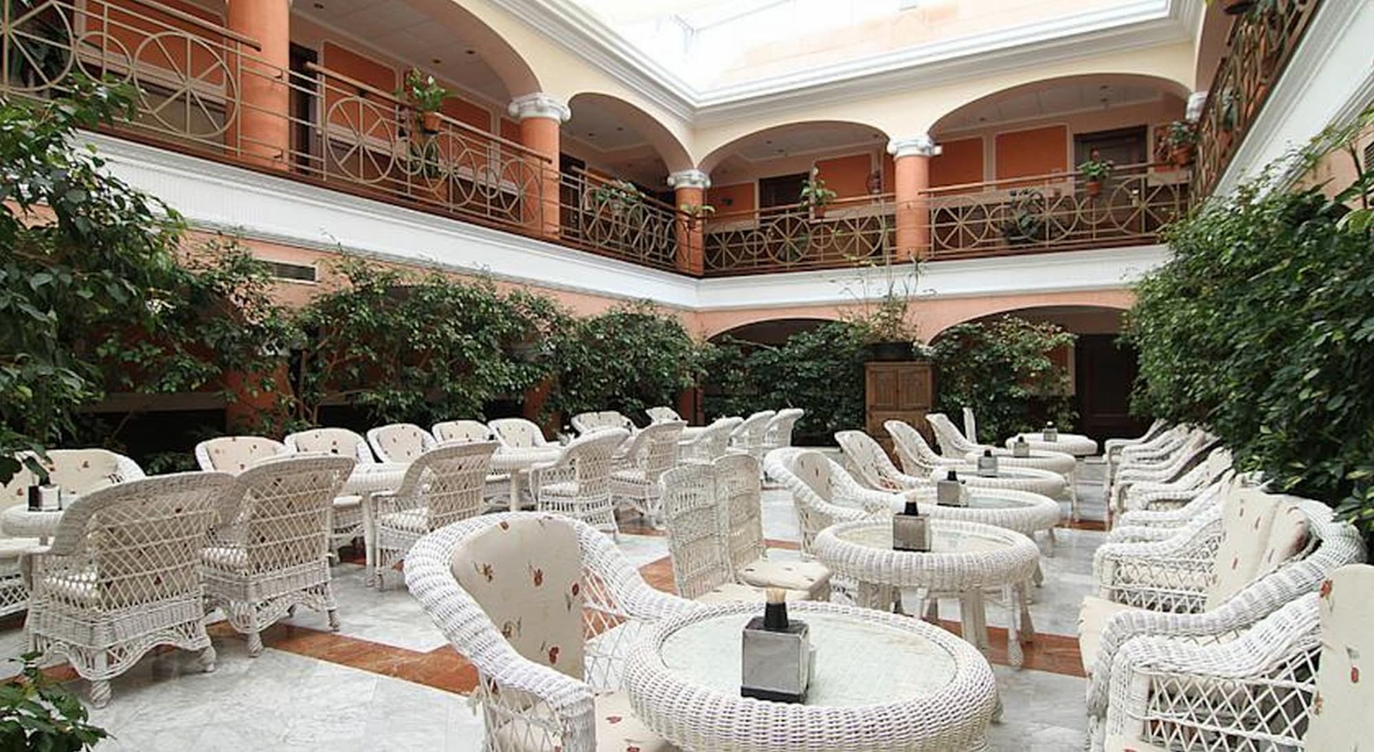 Begoña Park, Terrace