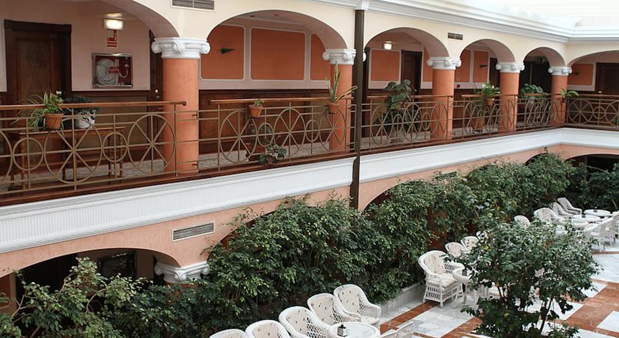 Begoña Park, Terrace