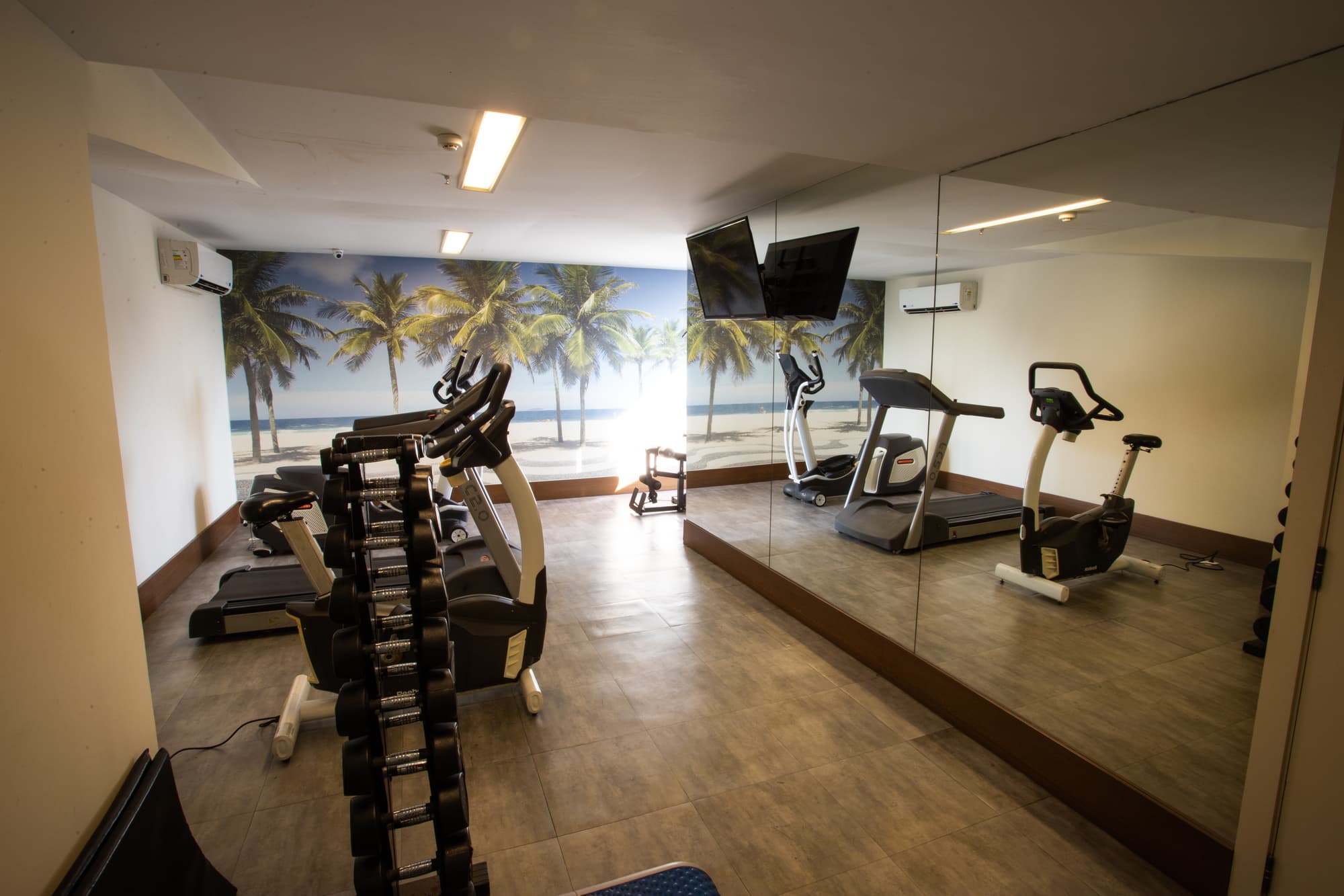 Mirador Rio Hotel, Sports and Entertainment