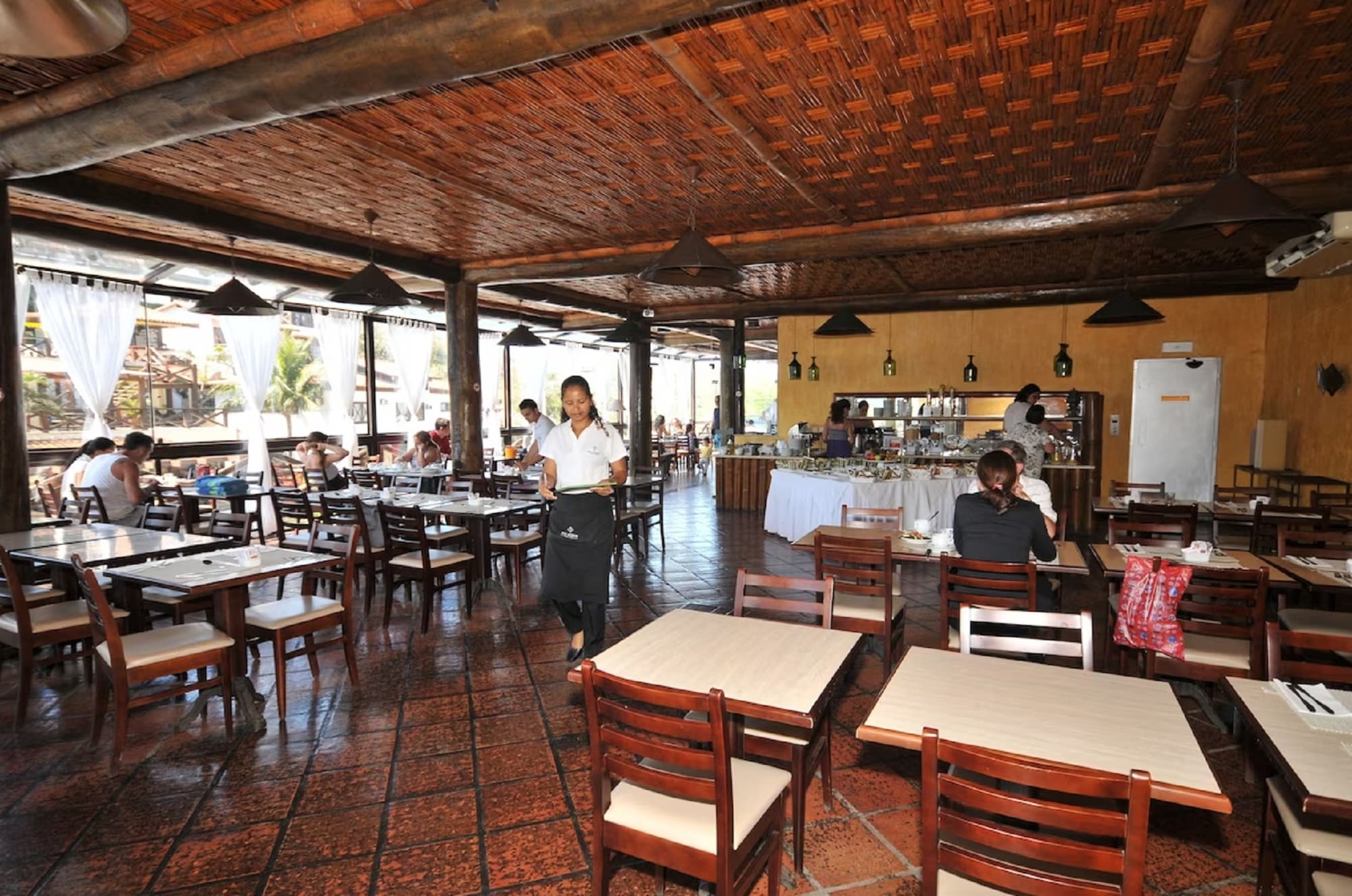 Rio Buzios Beach Hotel, Restaurant