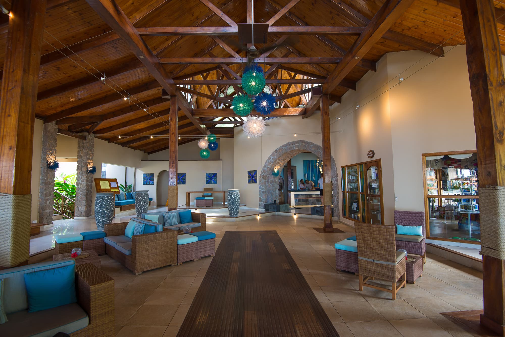 Coco de Mer Hotel and Black Parrot Suites, Lobby