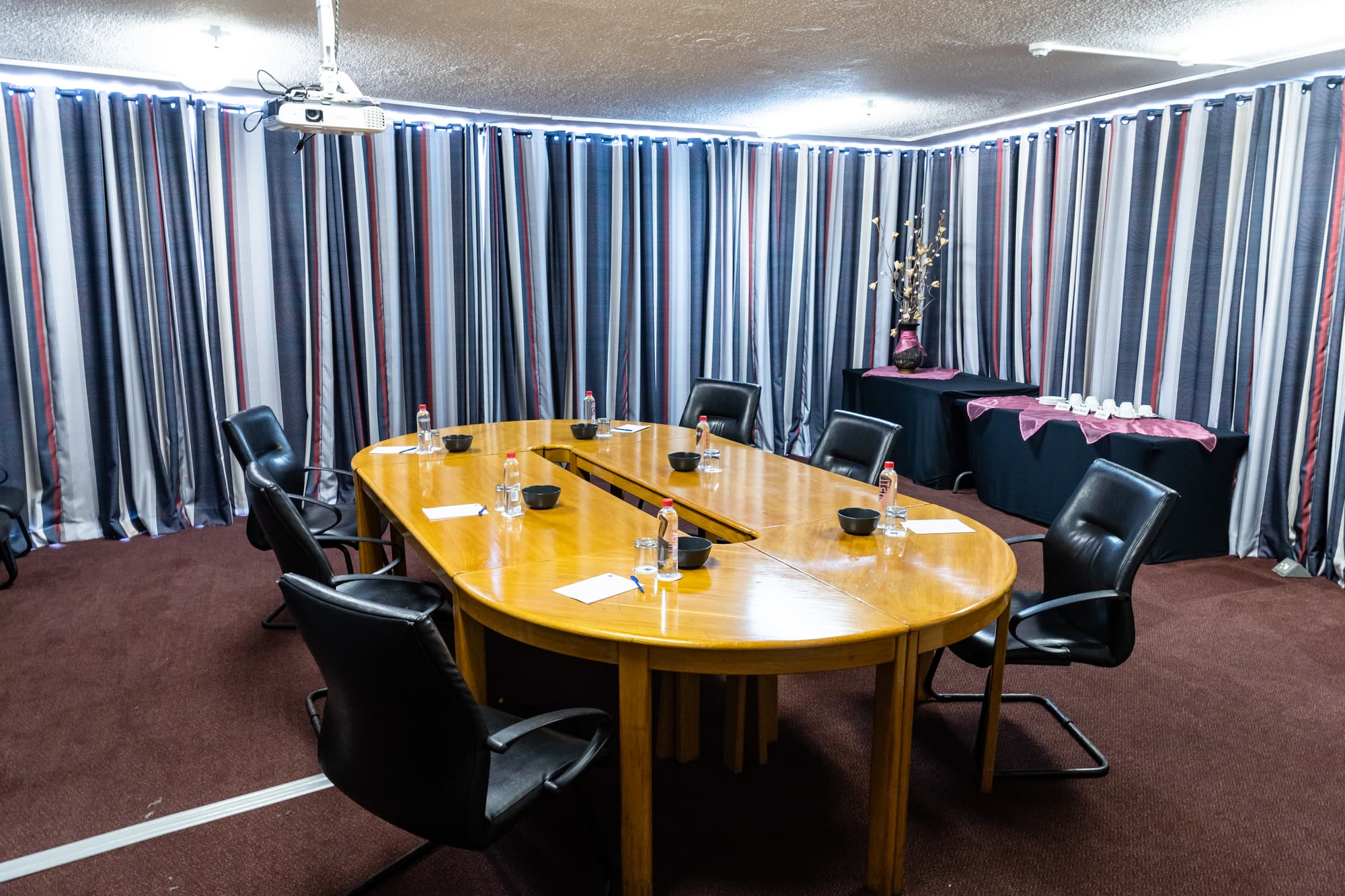 Gooderson Tropicana Hotel, Conferences