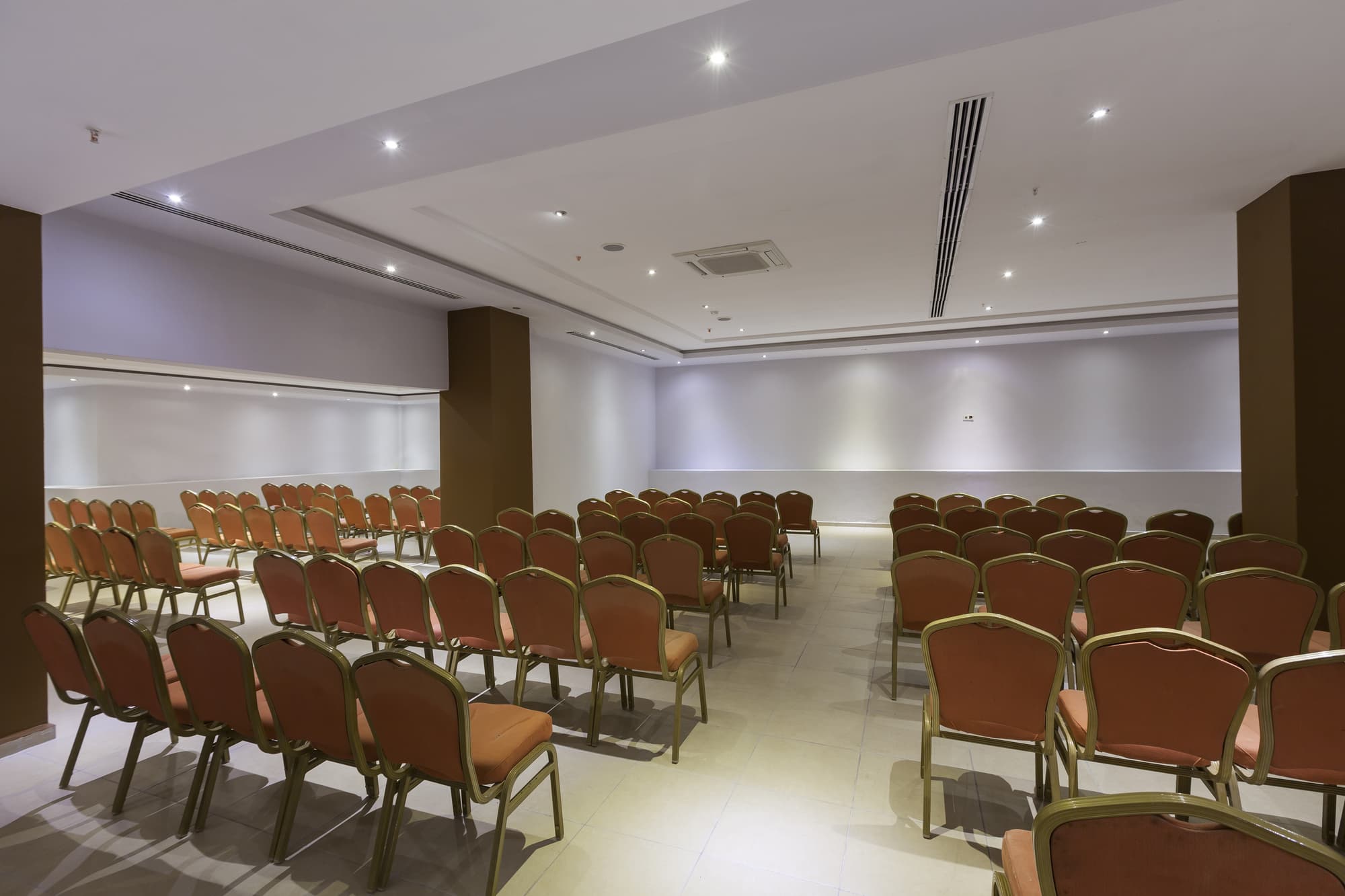 Hane Family Resort Hotel, Conferences