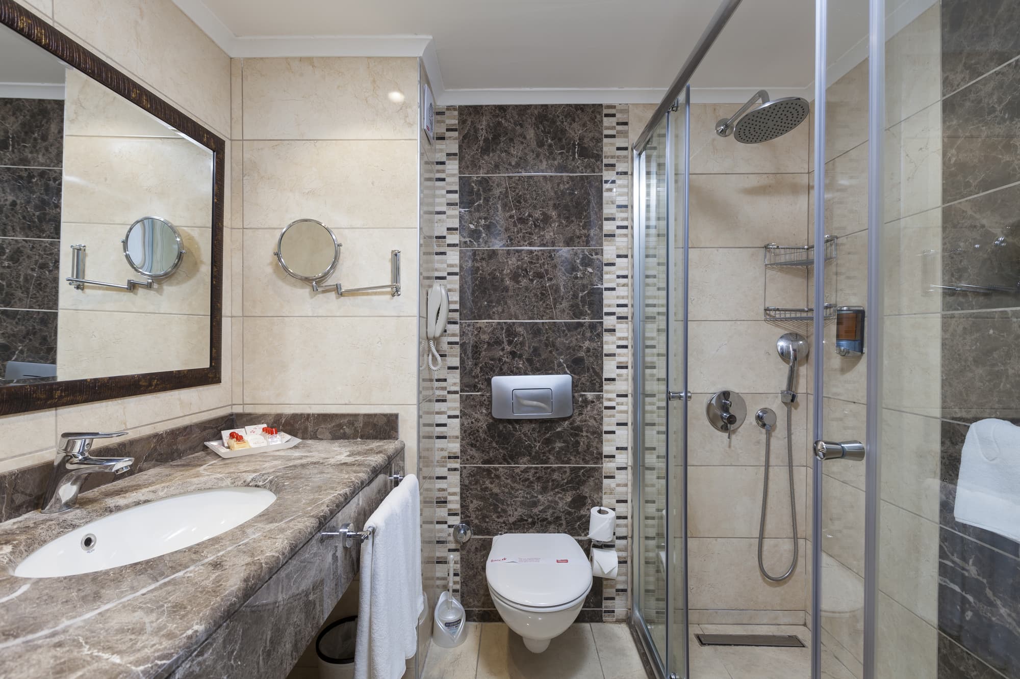 Hane Family Resort Hotel, Room