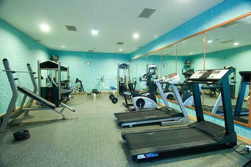 Sailor's Beach Club, Sports and Entertainment