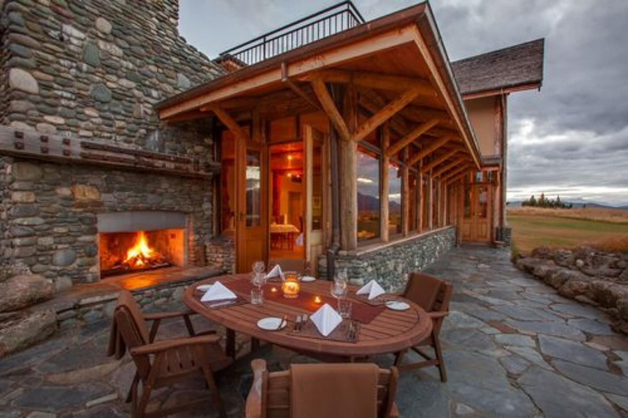 Fiordland Lodge, Restaurant