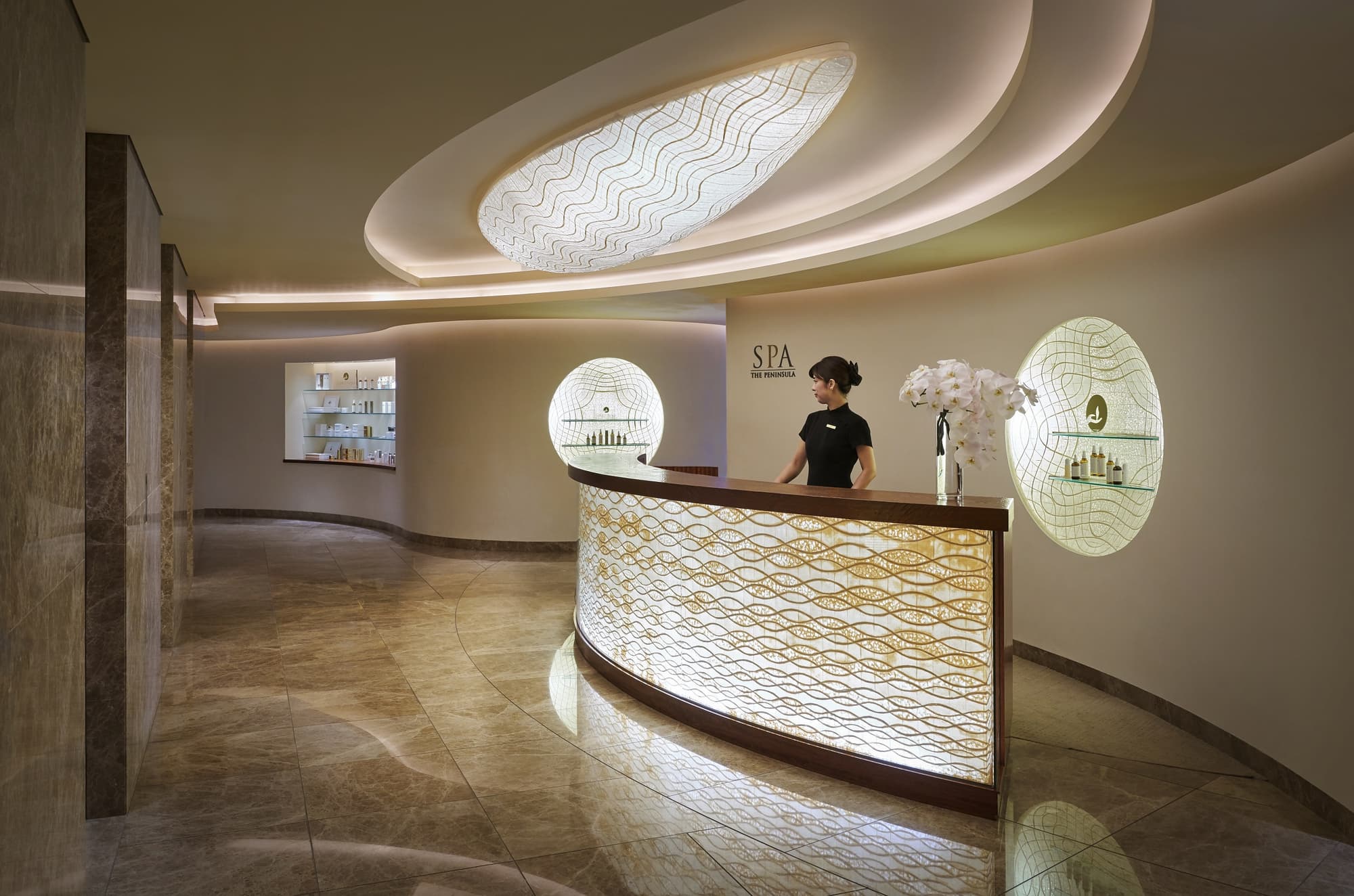 The Peninsula Tokyo, Sports and Entertainment