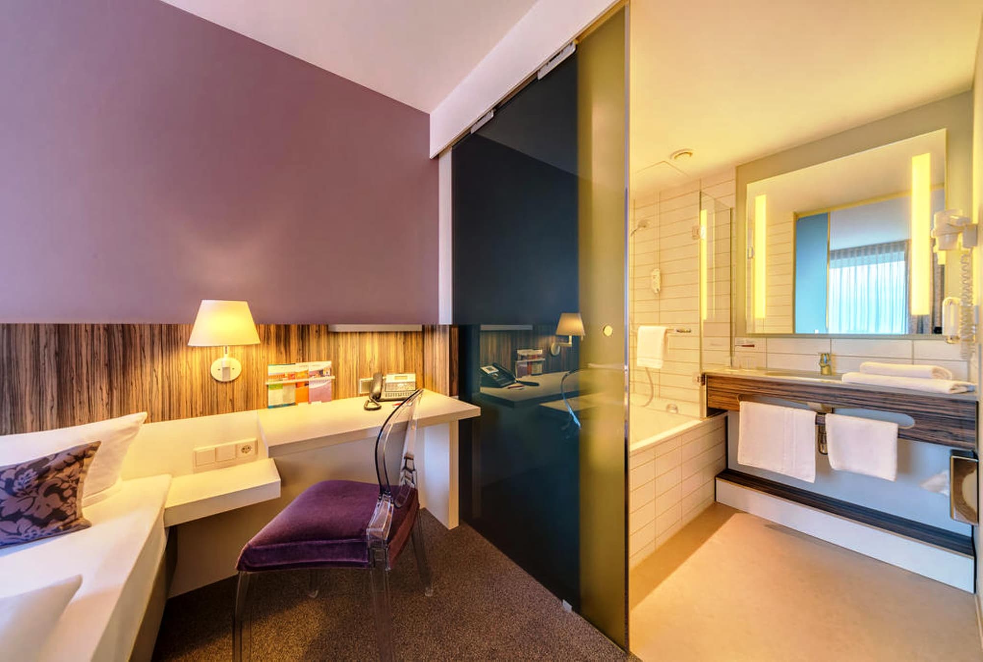 Premier Inn Nuernberg City Nordost, Room
