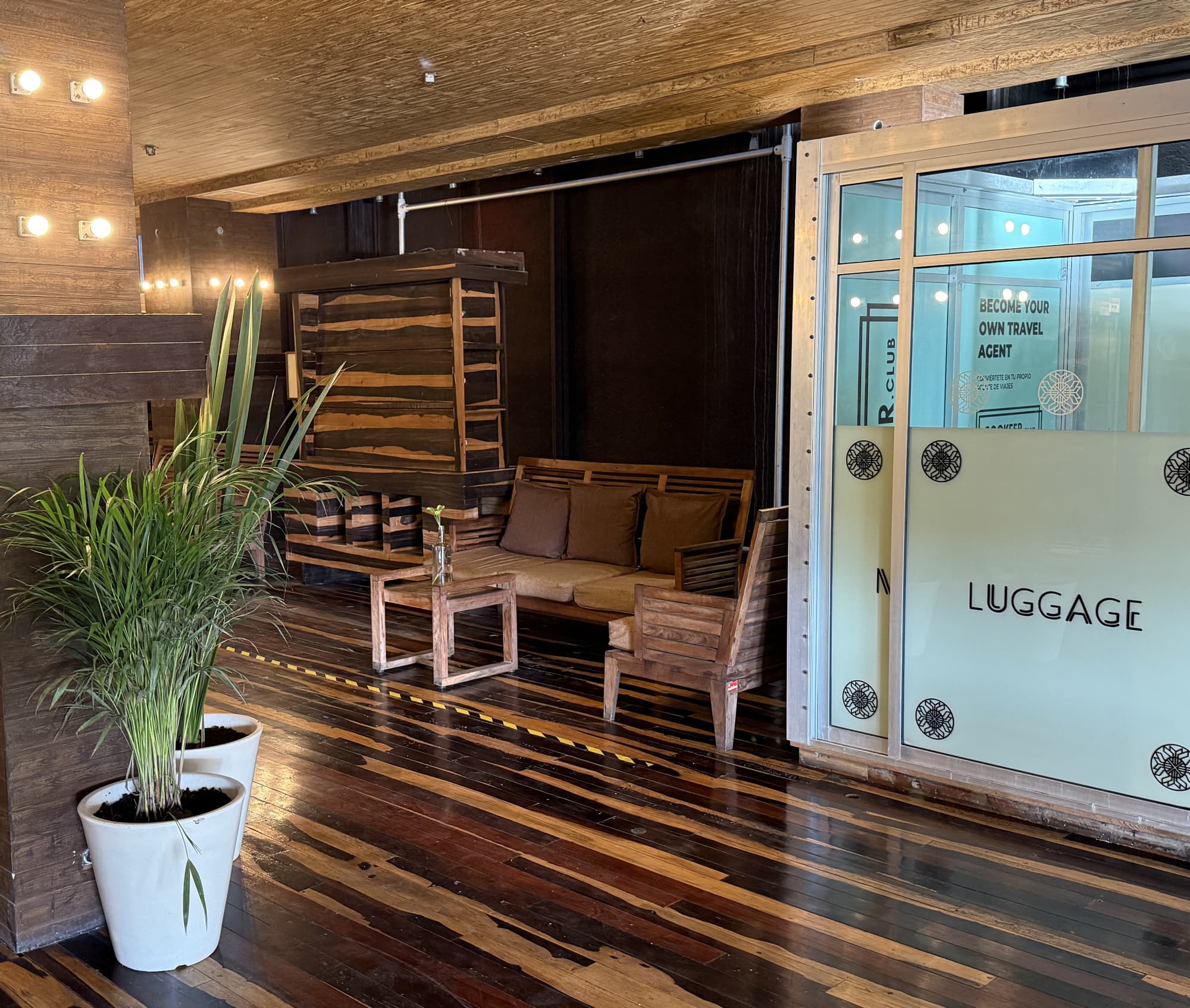 Hotel Kavia 5th Avenida, General view