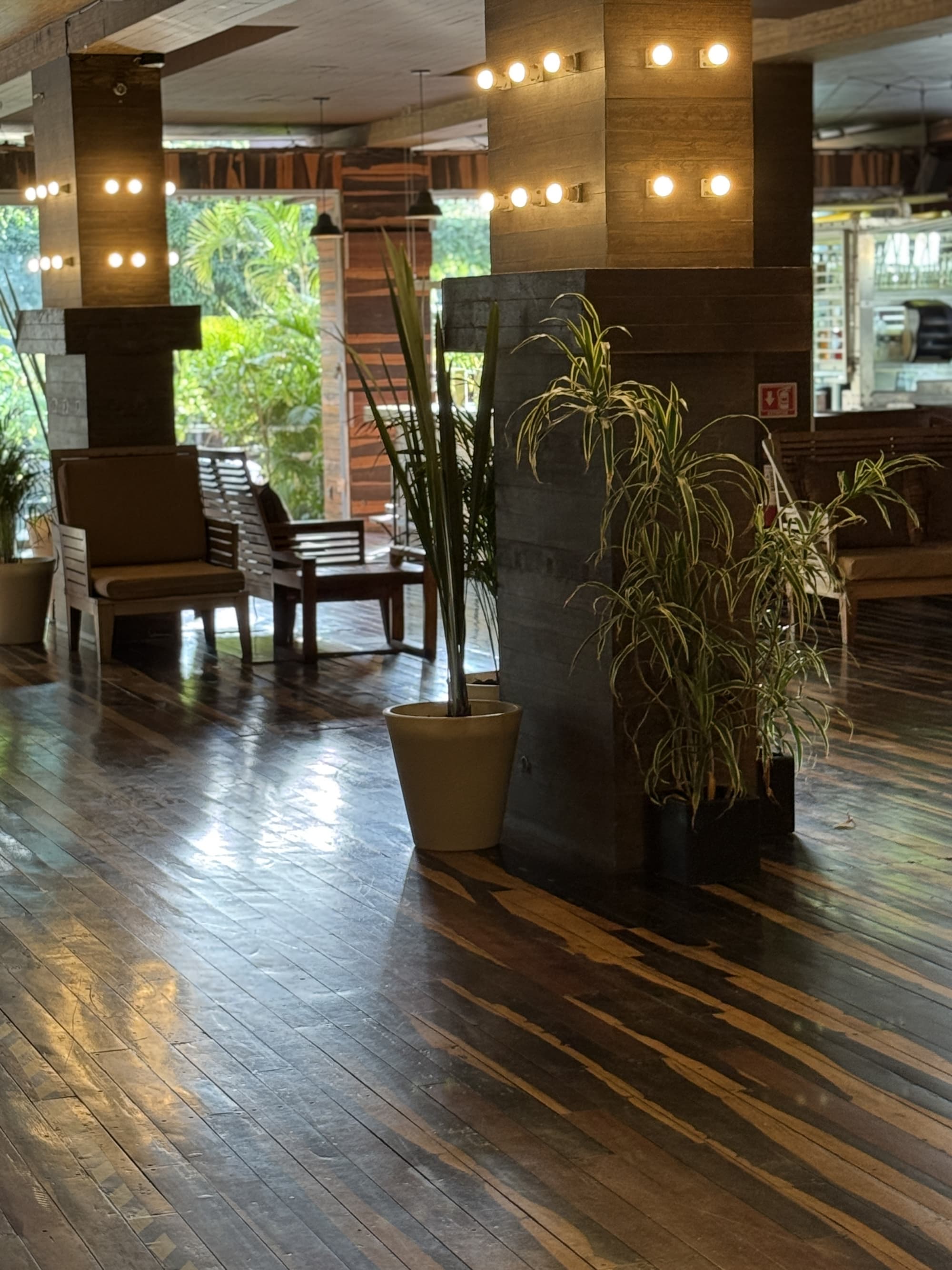 Hotel Kavia 5th Avenida, Lobby