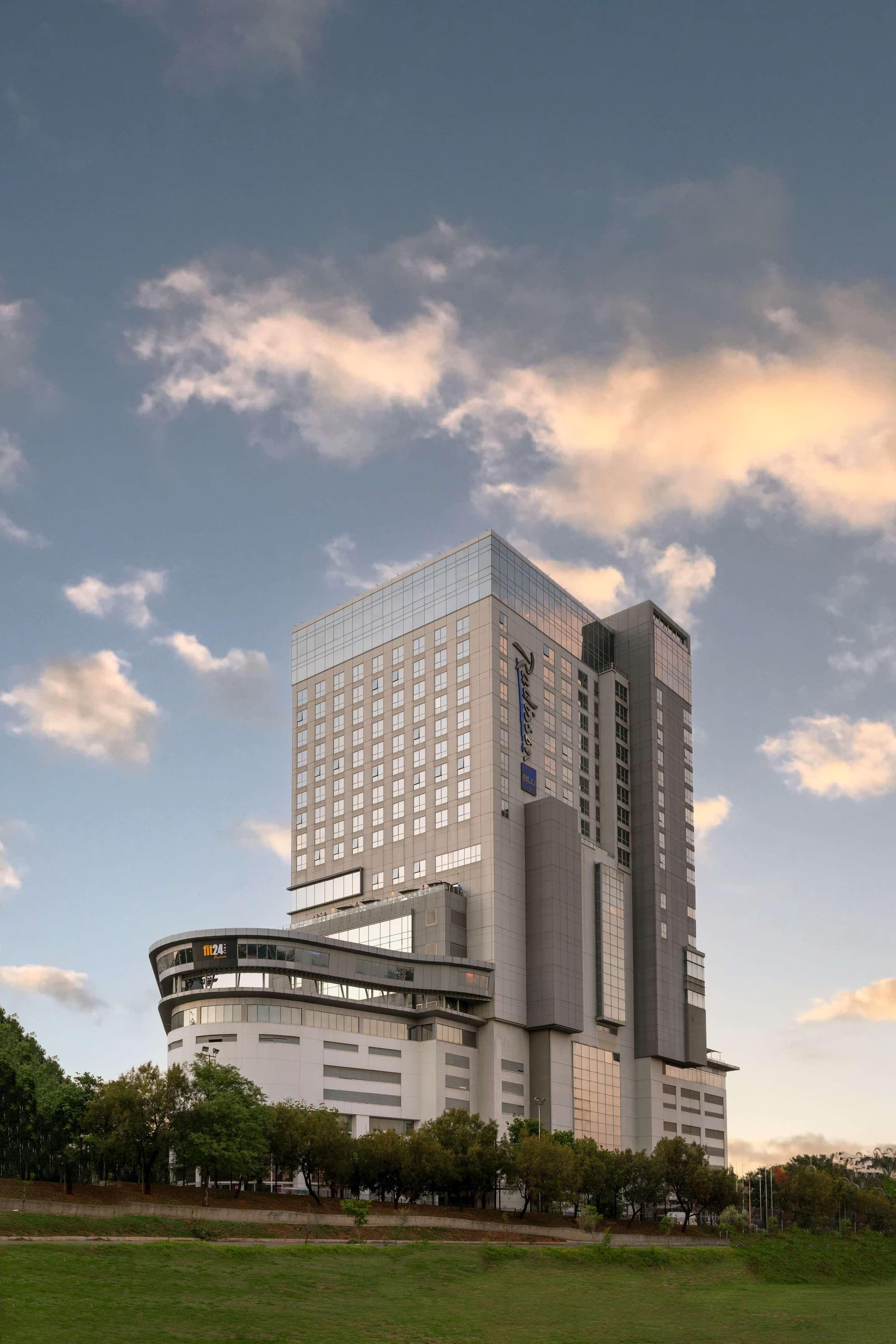 Radisson Blu Hotel Sandton, General view