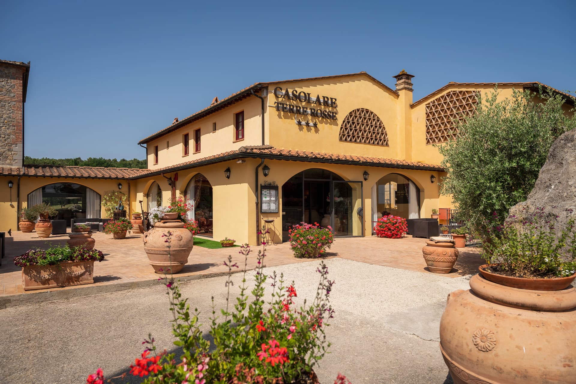 Hotel Casolare le Terre Rosse, General view