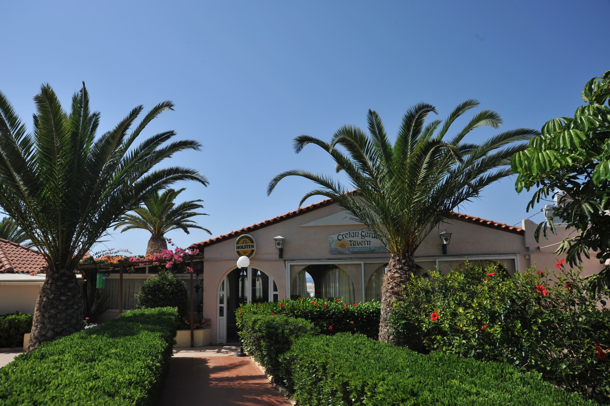 Cretan Garden, Restaurant
