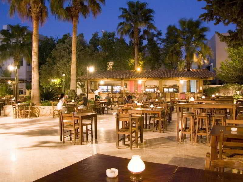 Pia Bella Hotel, Restaurant