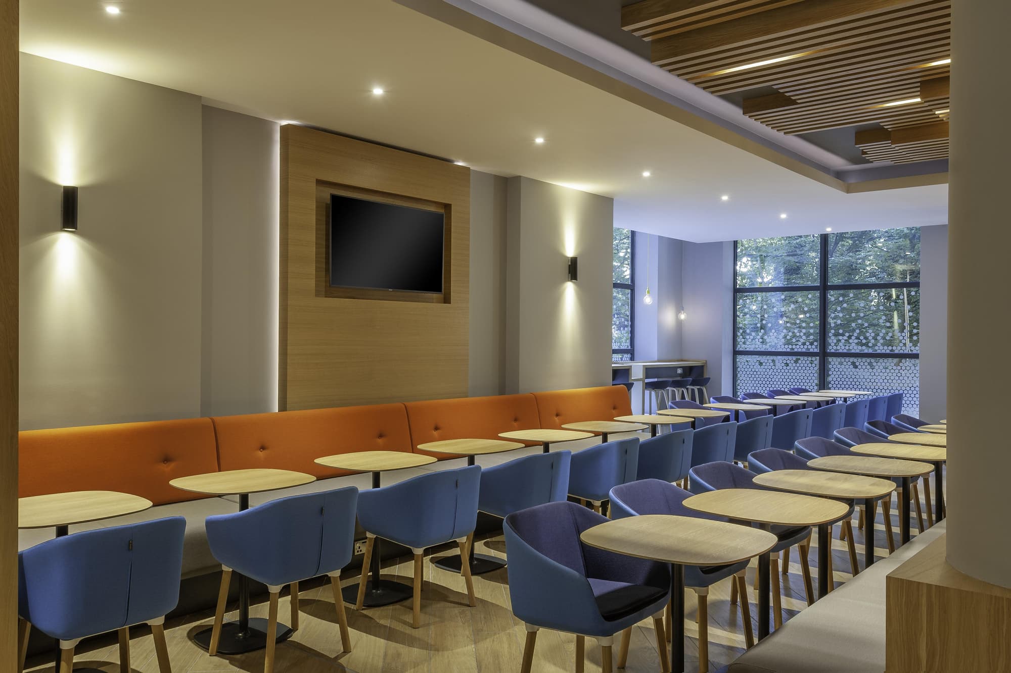 Holiday Inn Express Dublin Airport, Restaurant