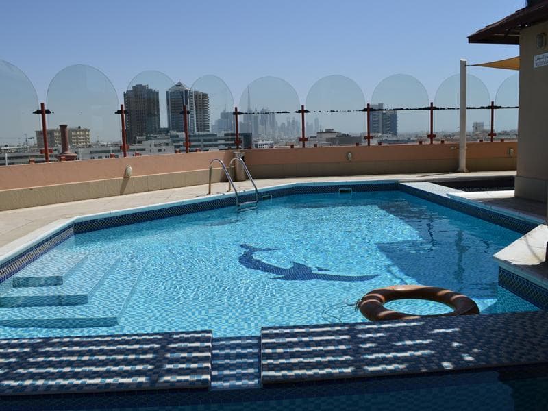 Dolphin hotel Apartments Dubai, Beach