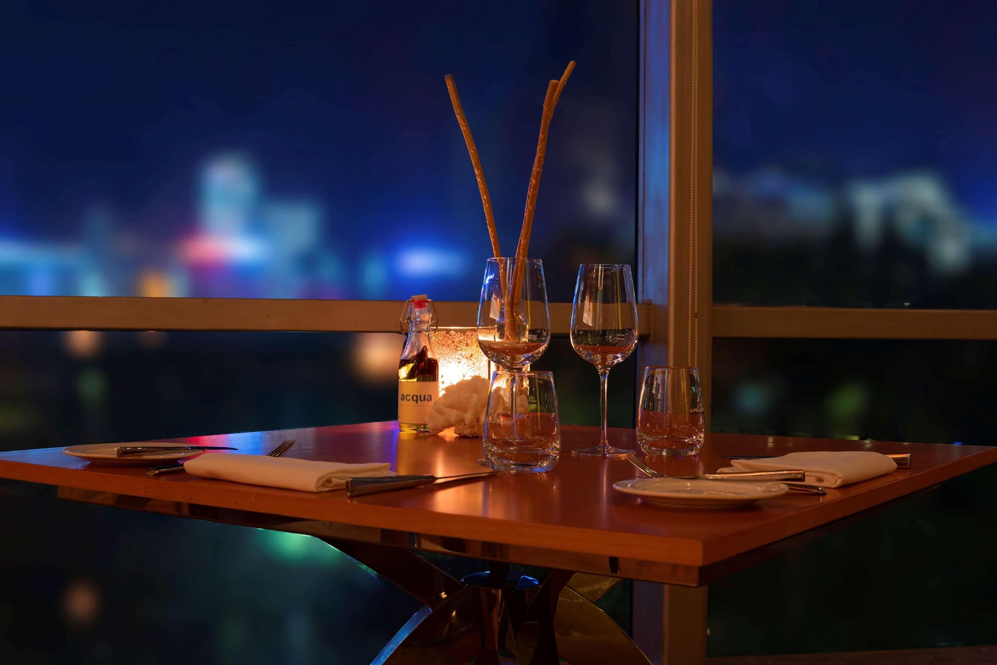 Grand Kempinski Hotel Shanghai, Restaurant