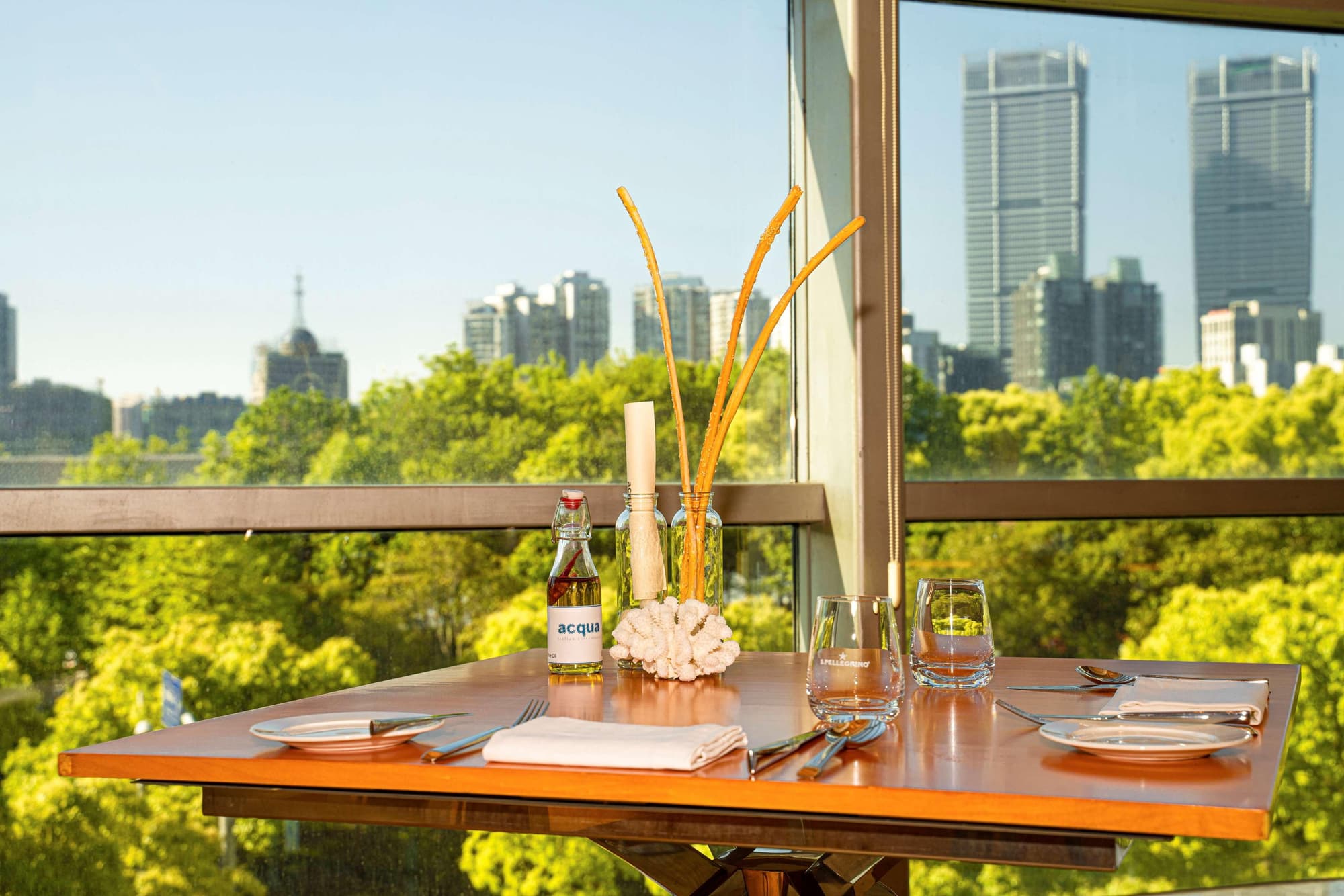 Grand Kempinski Hotel Shanghai, Restaurant