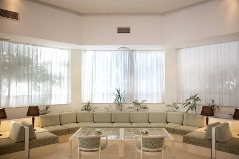 Niriides Beach, Lobby