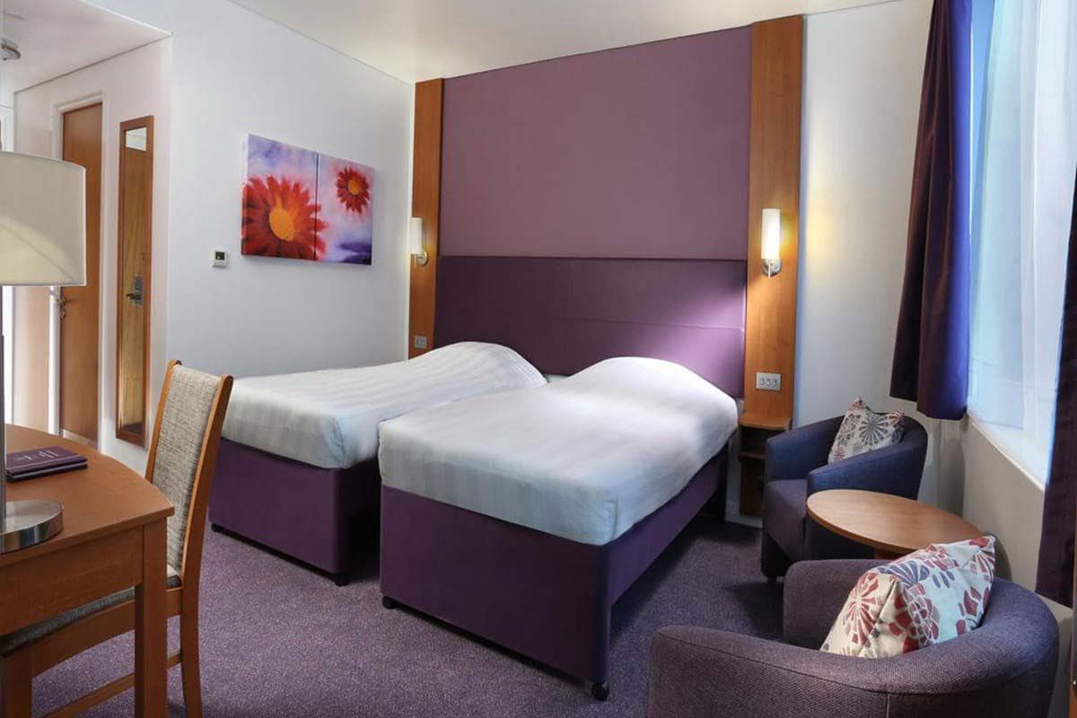 Premier Inn Dubai Investments Park, Room