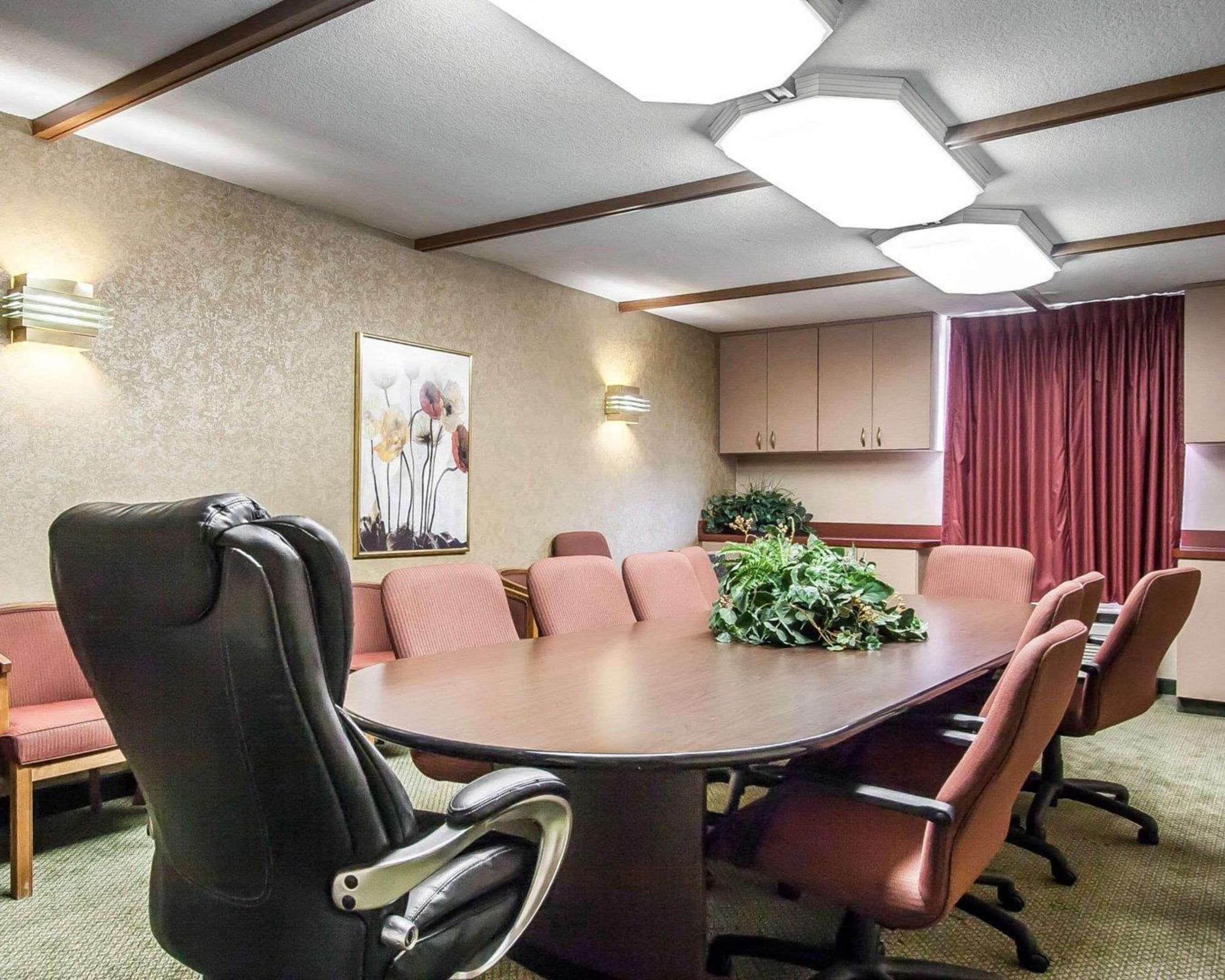 Quality Inn & Suites North, Conferences