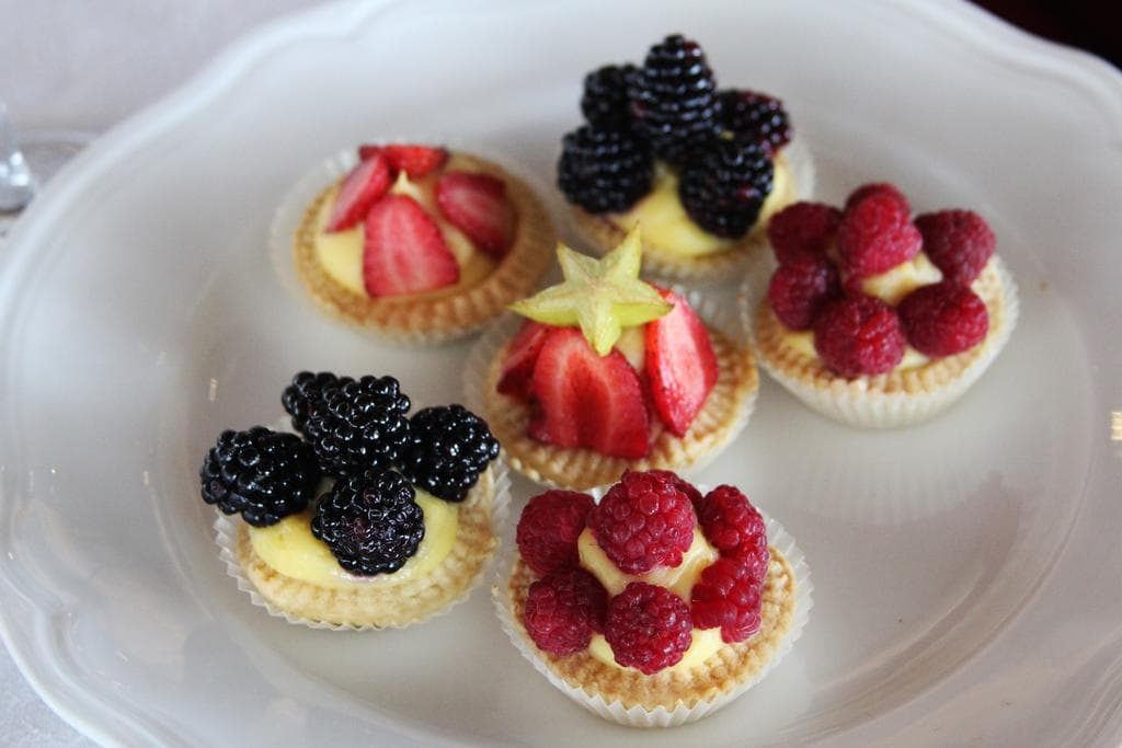 Sky Tower Hotel, Restaurant