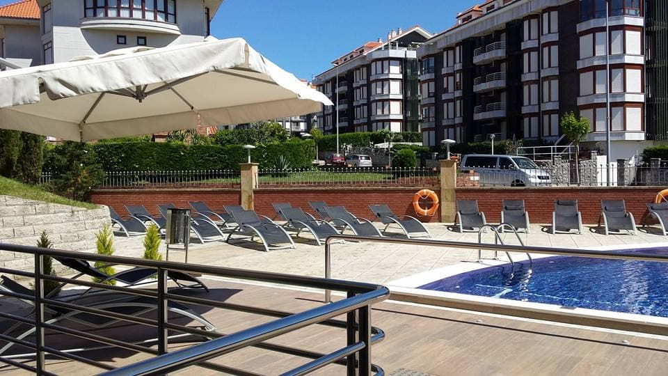 Maritimo Ris Apartamentos, Pool