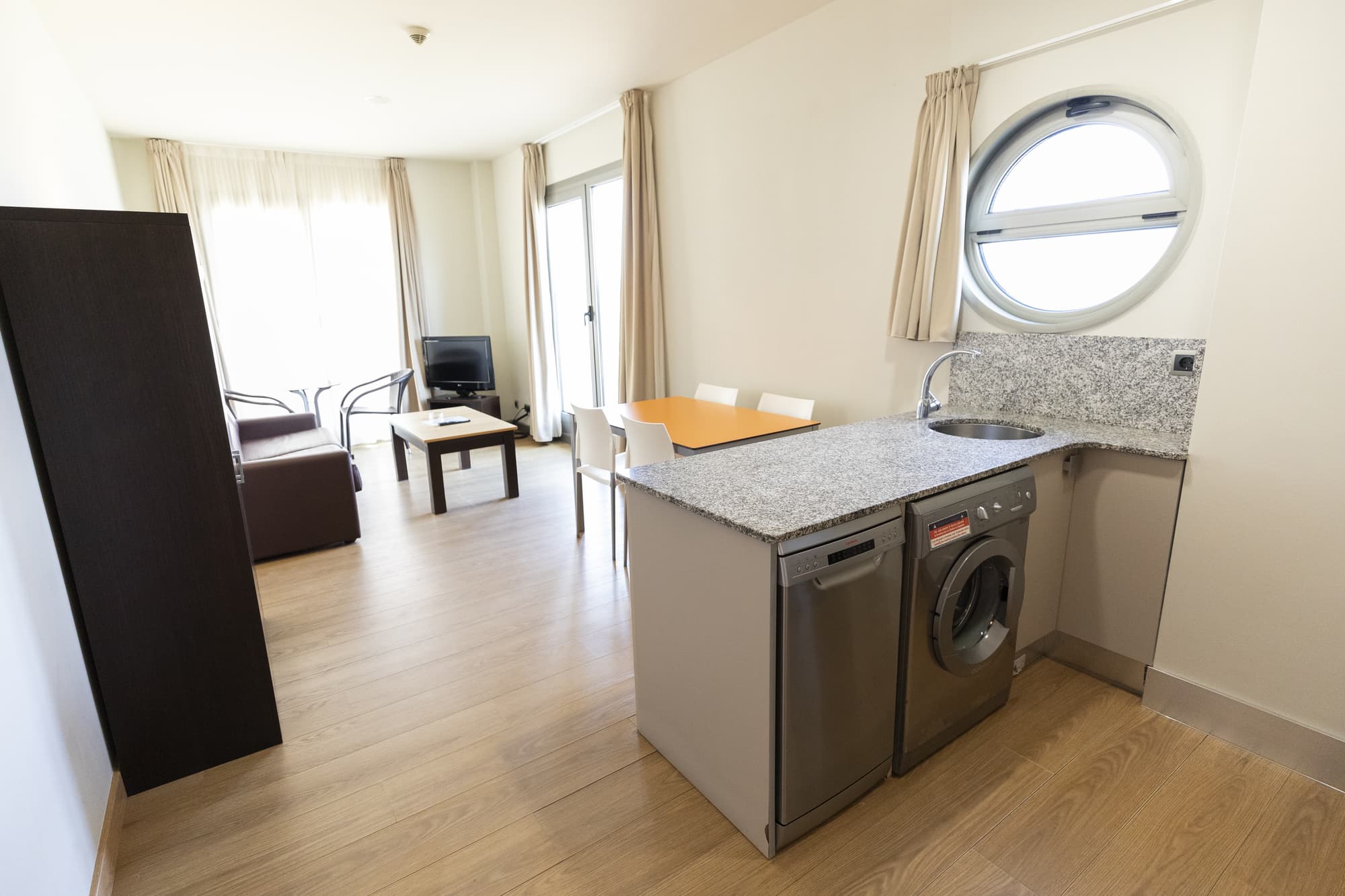 Maritimo Ris Apartamentos, Room