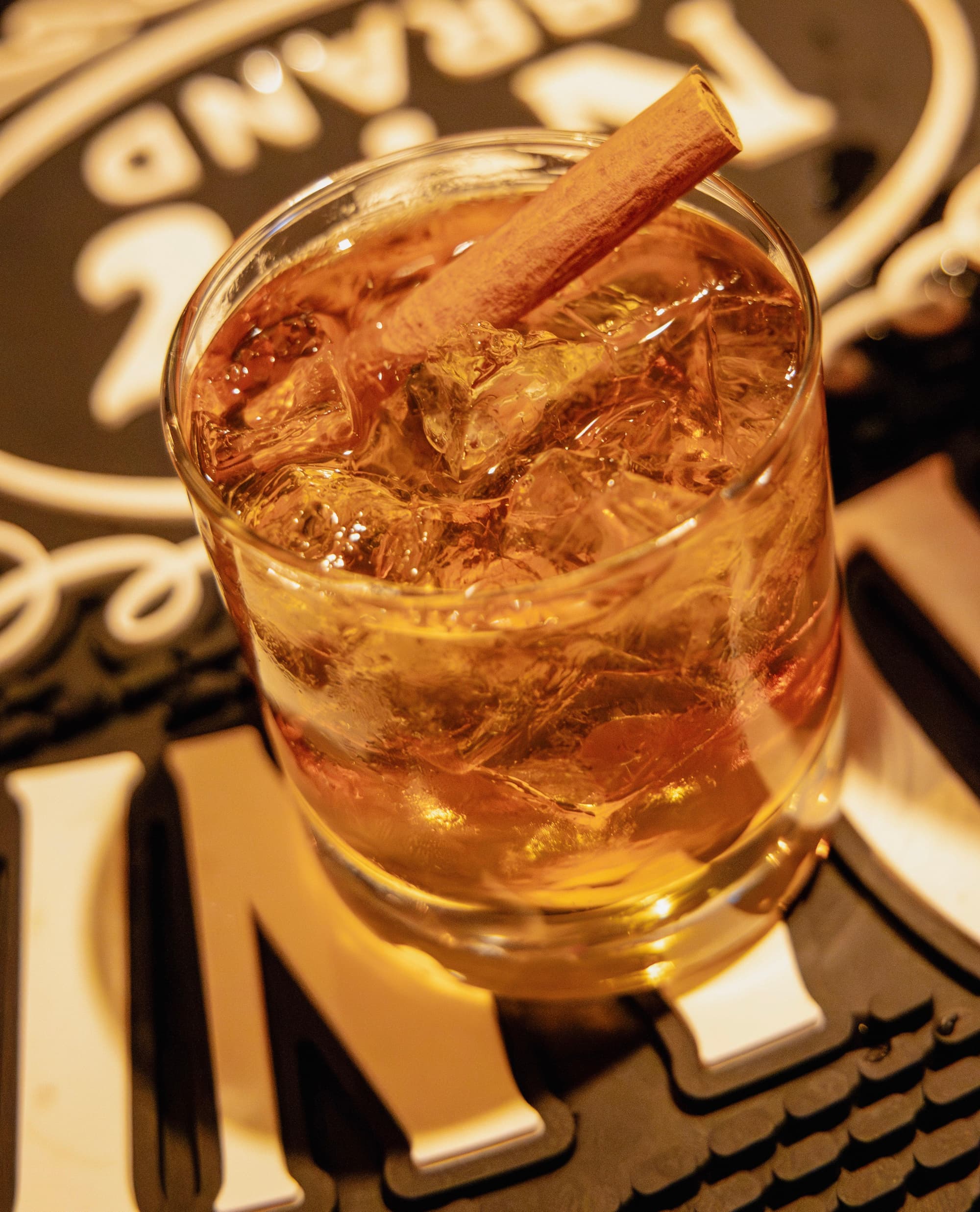 Hotel Indigo Memphis Downtown, an IHG Hotel, Bar