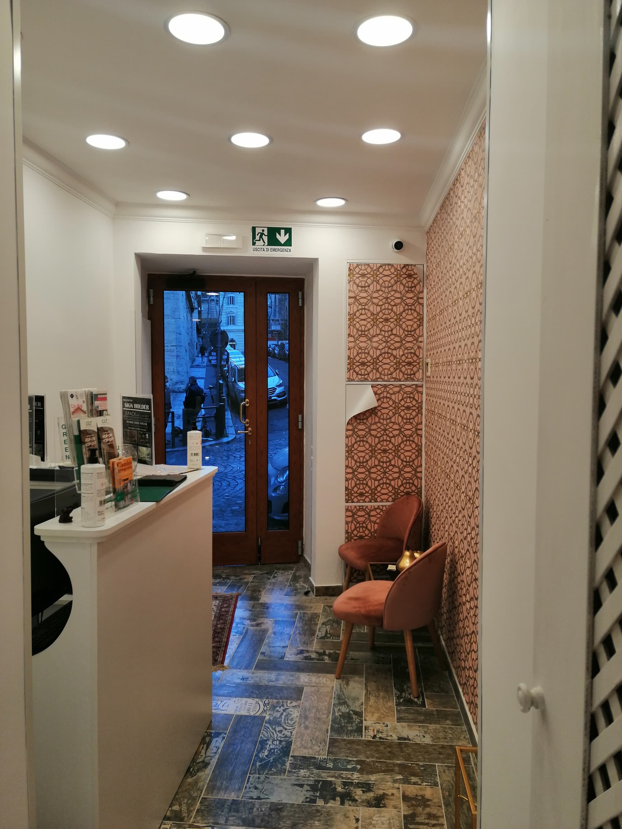 Cinquantatre , Lobby