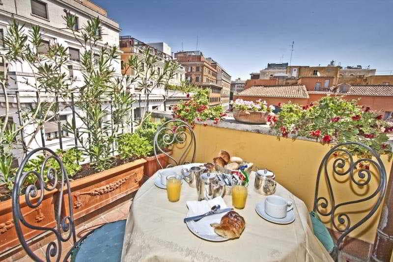 Cinquantatre , Terrace