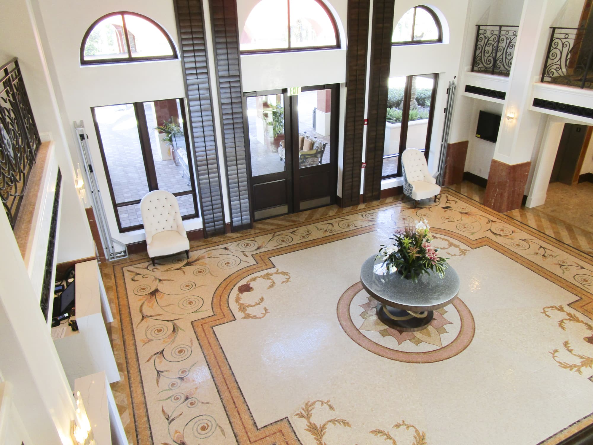 Naples Bay Resort & Marina, Lobby