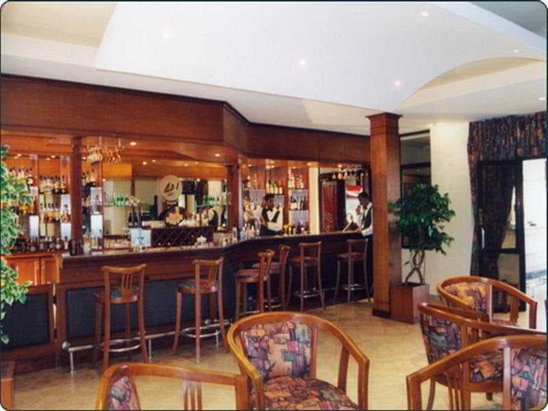 Goldi Sands Hotel Negombo, Bar