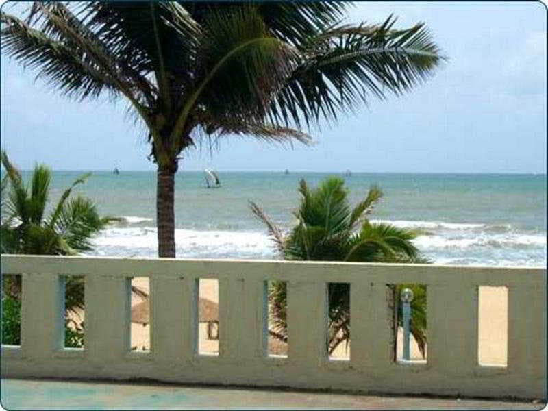 Goldi Sands Hotel Negombo, Beach