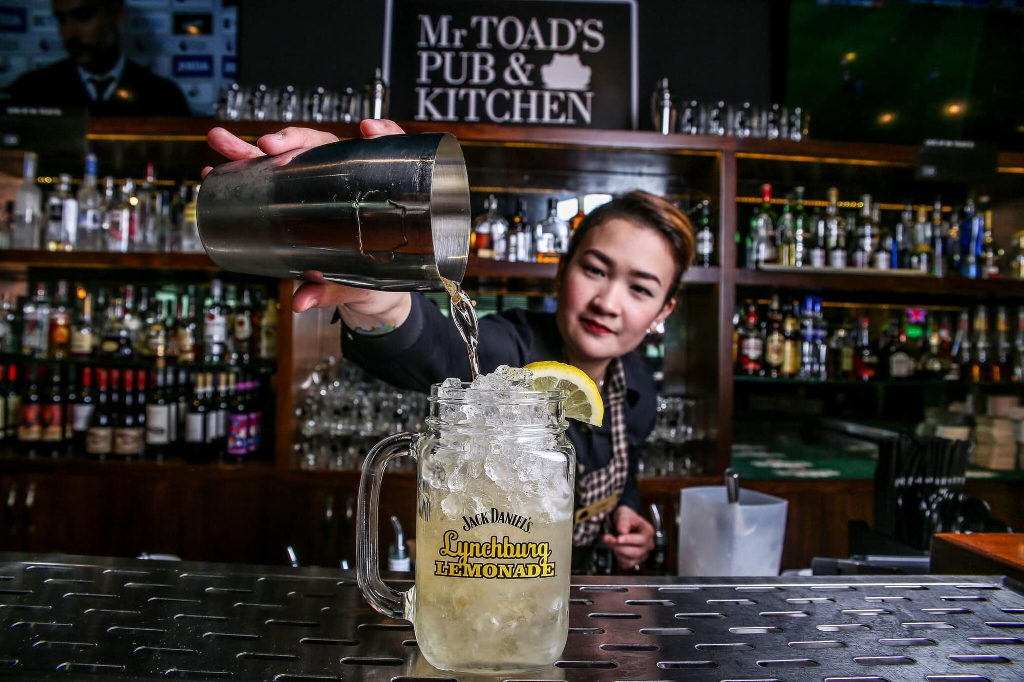 Premier Inn International Airport, Bar