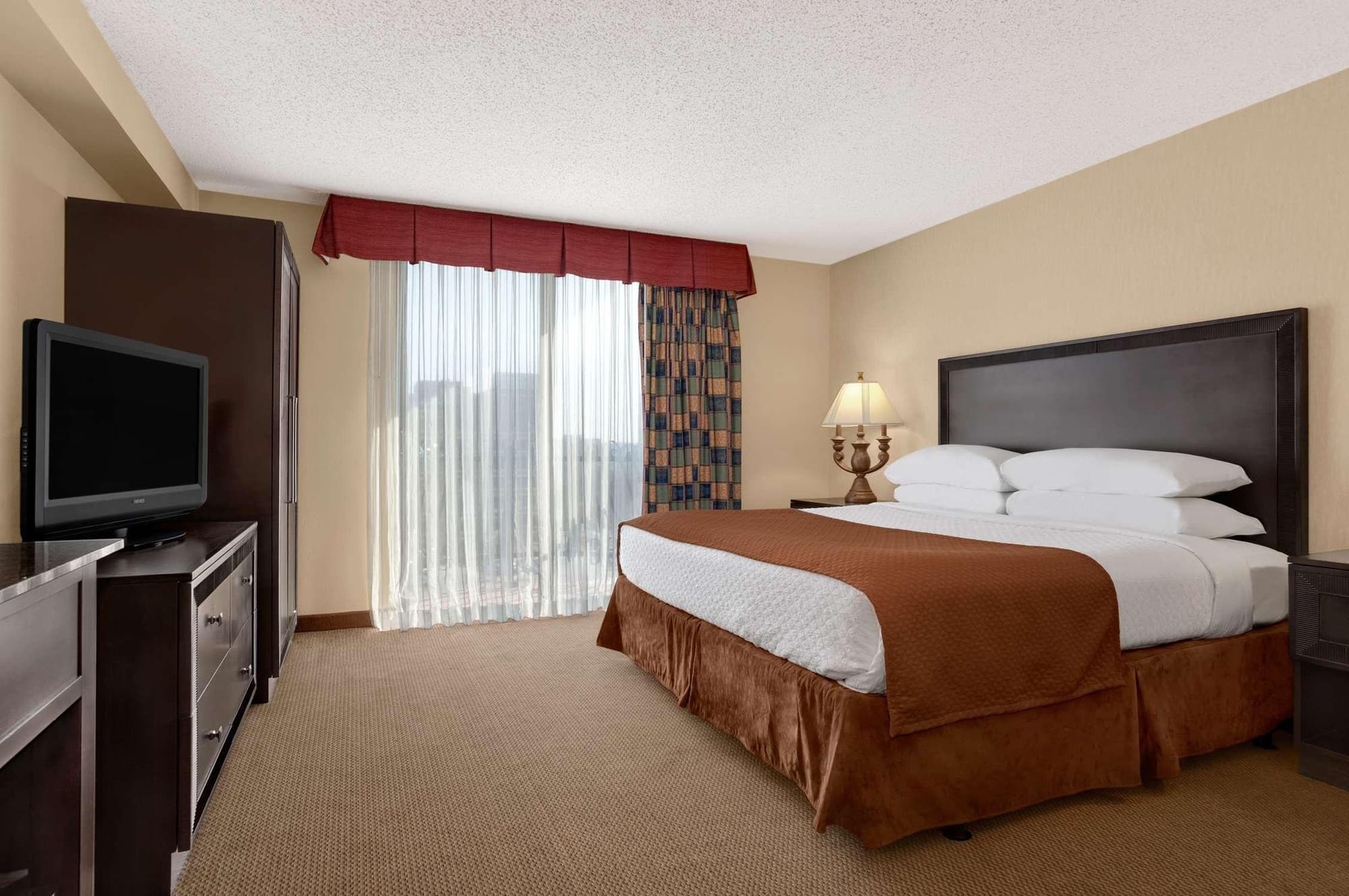 Embassy Suites by Hilton Kansas City Plaza, Room