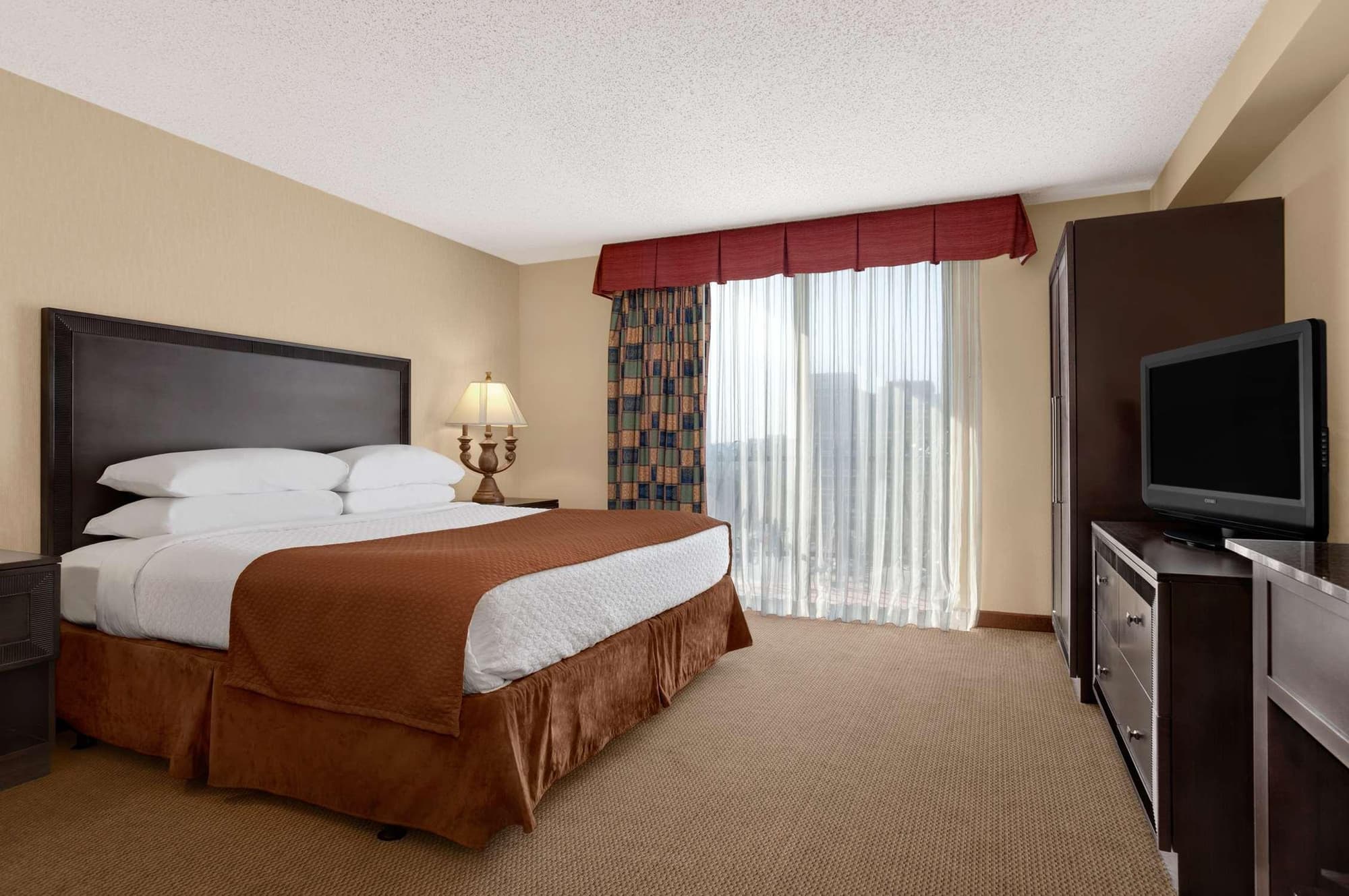 Embassy Suites by Hilton Kansas City Plaza, Room