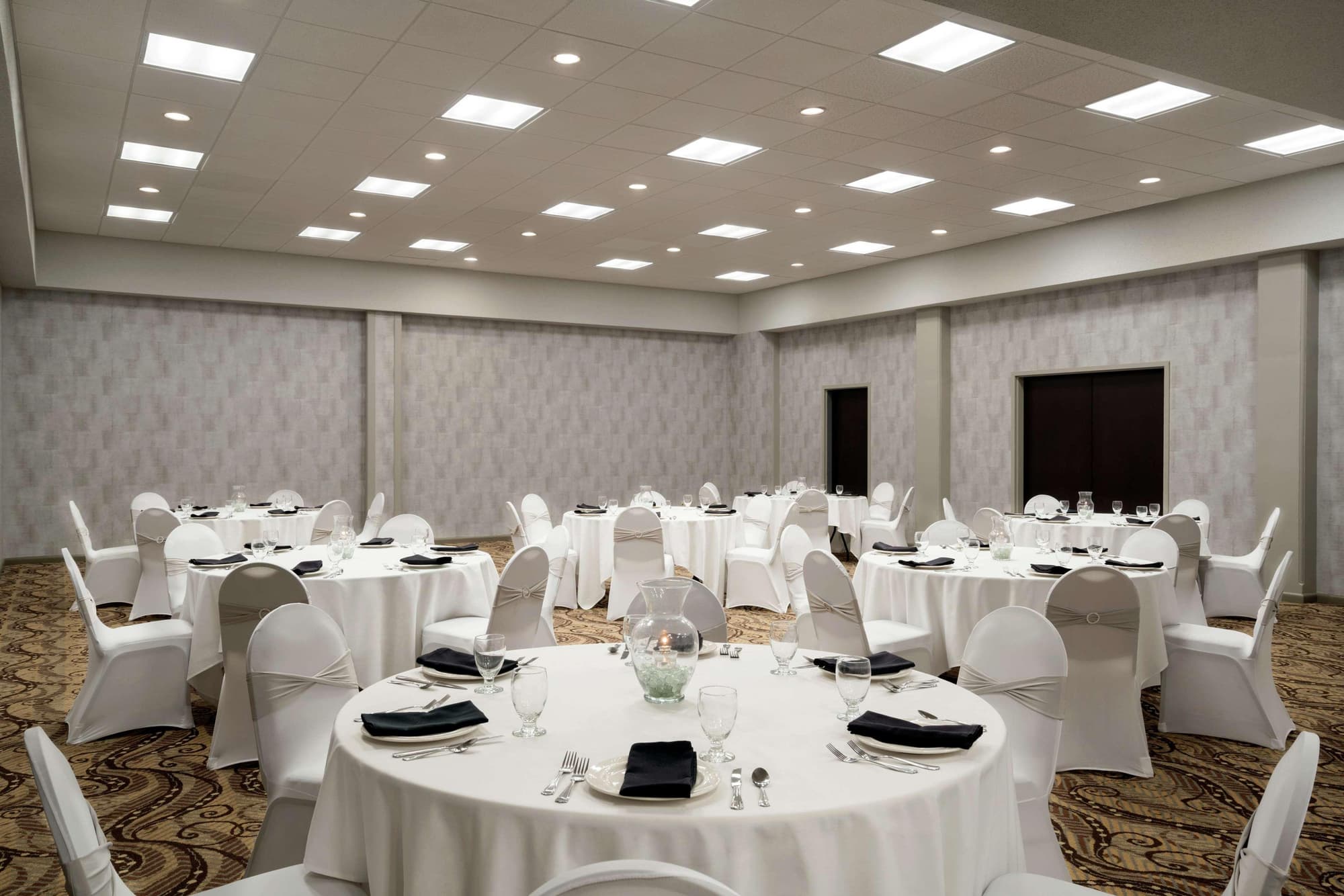 Embassy Suites Brunswick , Conferences