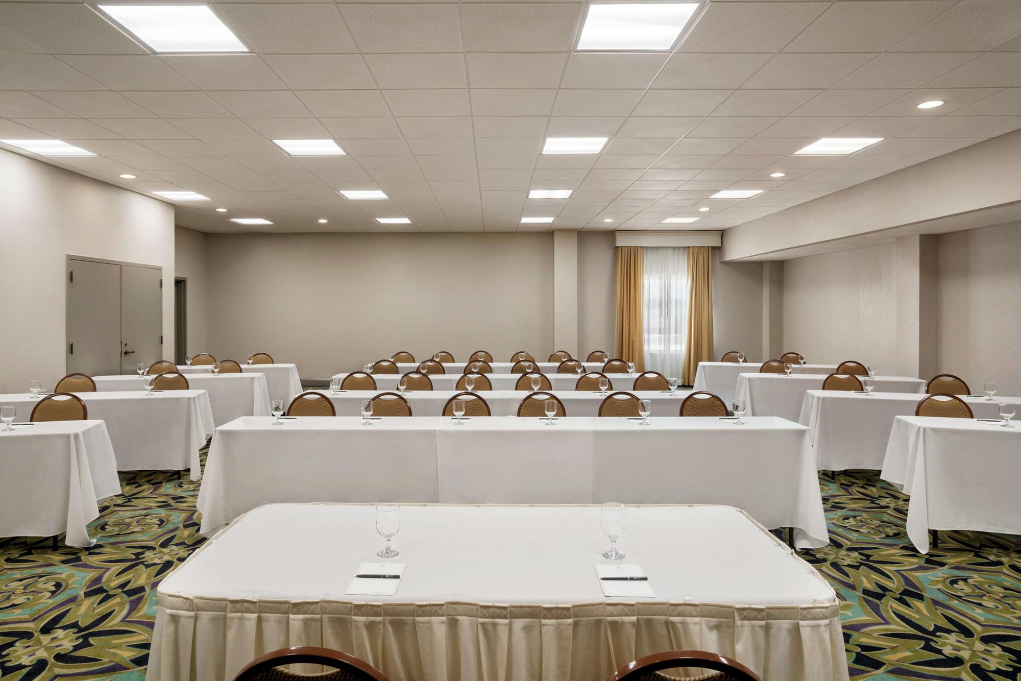 Embassy Suites Brunswick , Conferences