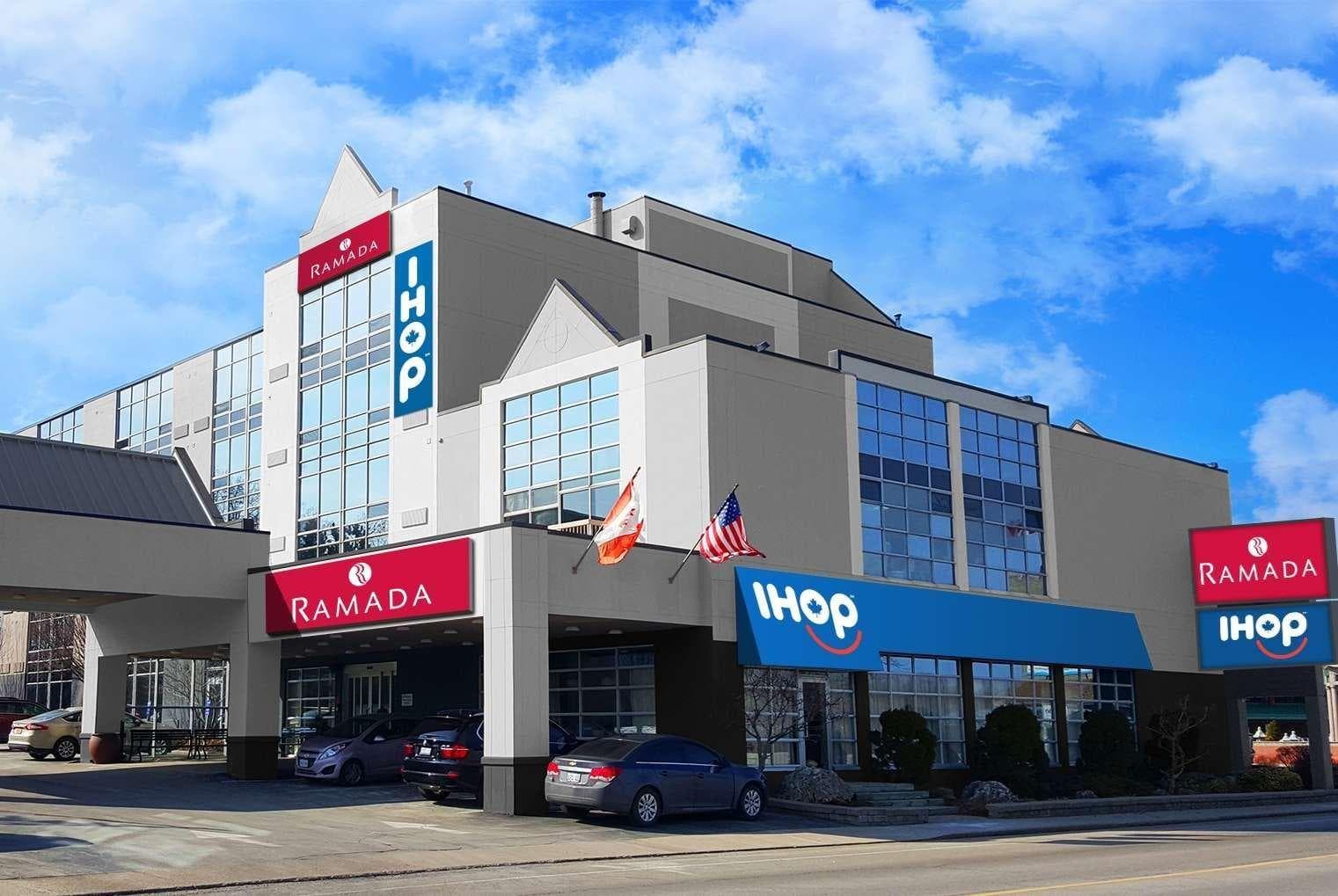 Ramada by Wyndham Niagara Falls by the River, General view