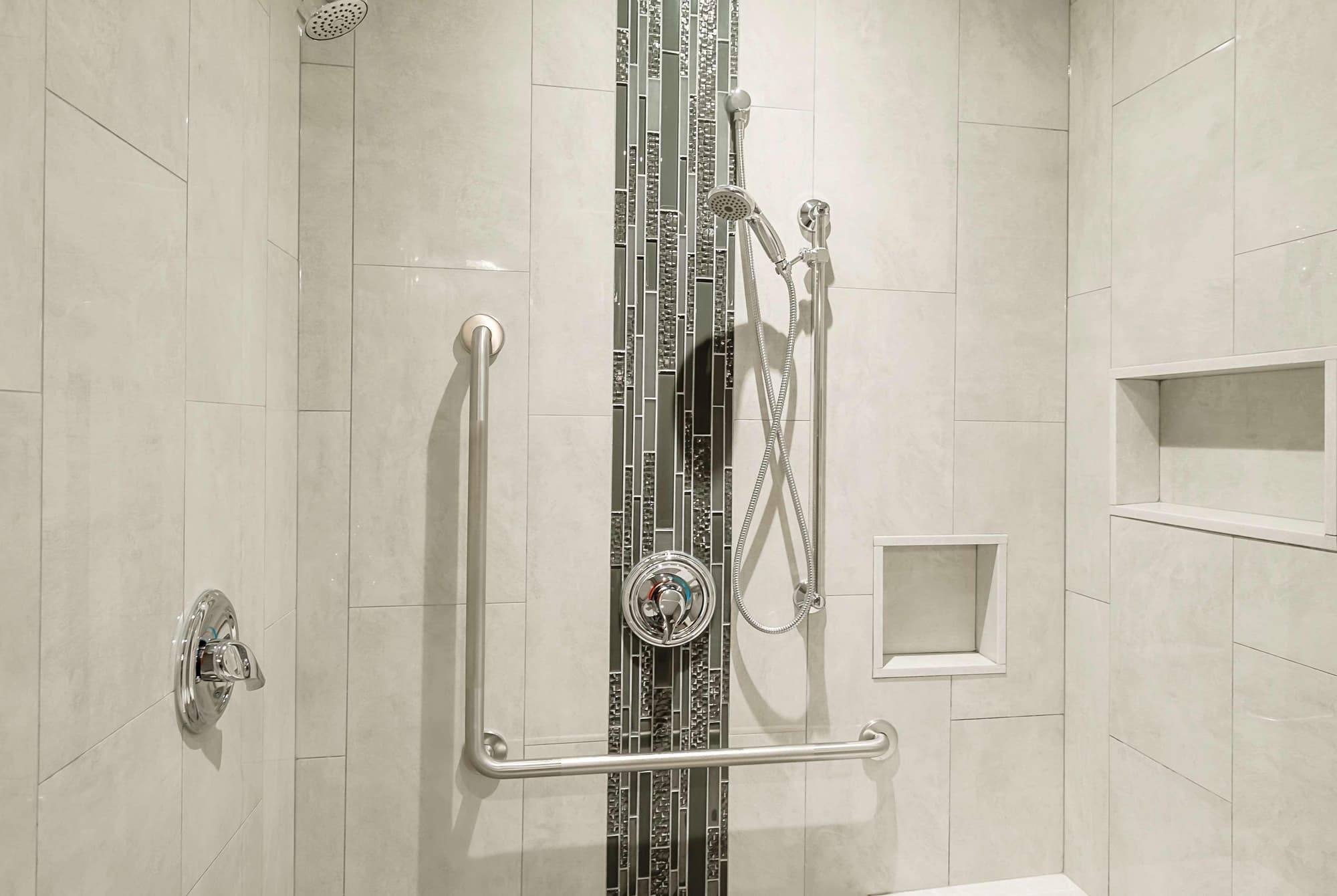 Ramada by Wyndham Niagara Falls by the River, Room