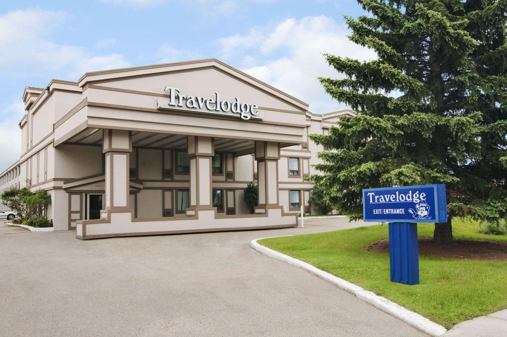 Travelodge by Wyndham Red Deer, General view