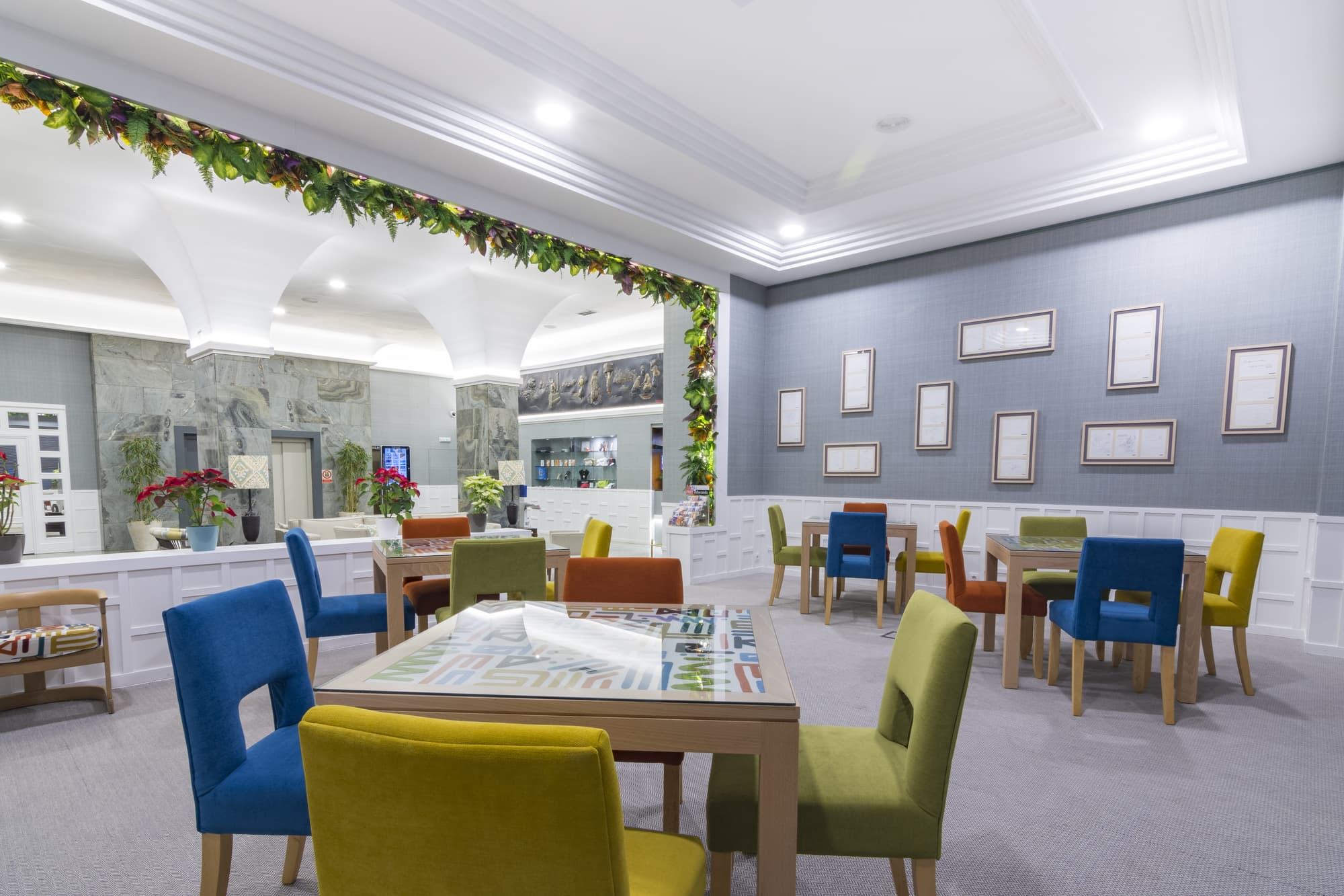 Bahia de Vigo, Lobby